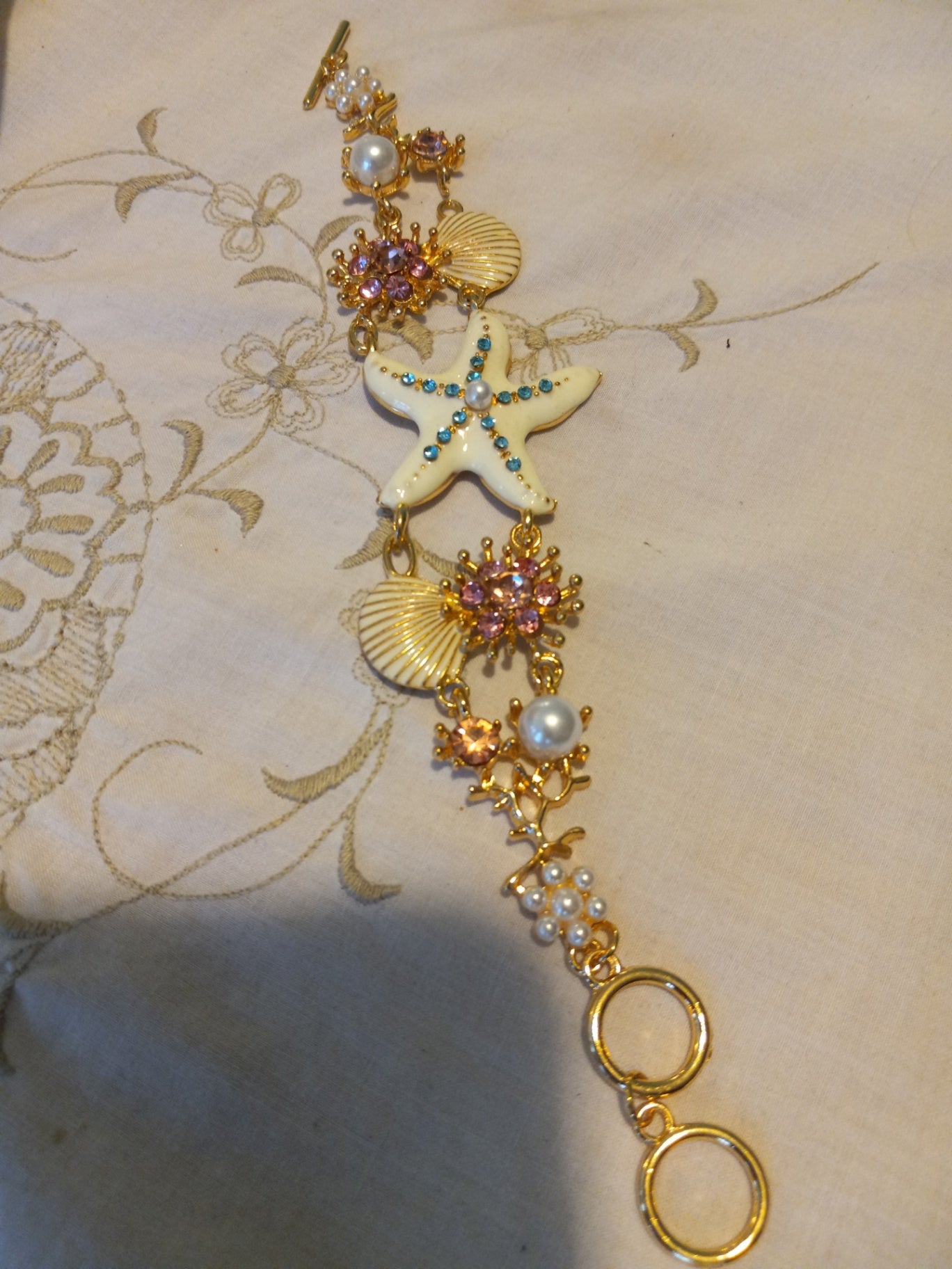WHT starfish bracelet dsc