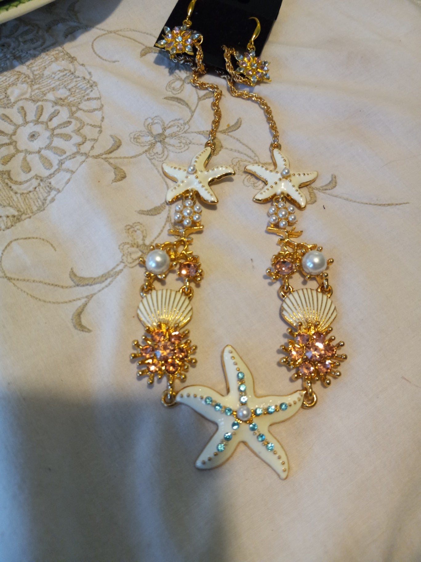 Pink/WHT starfish earrings n necklace dsc 