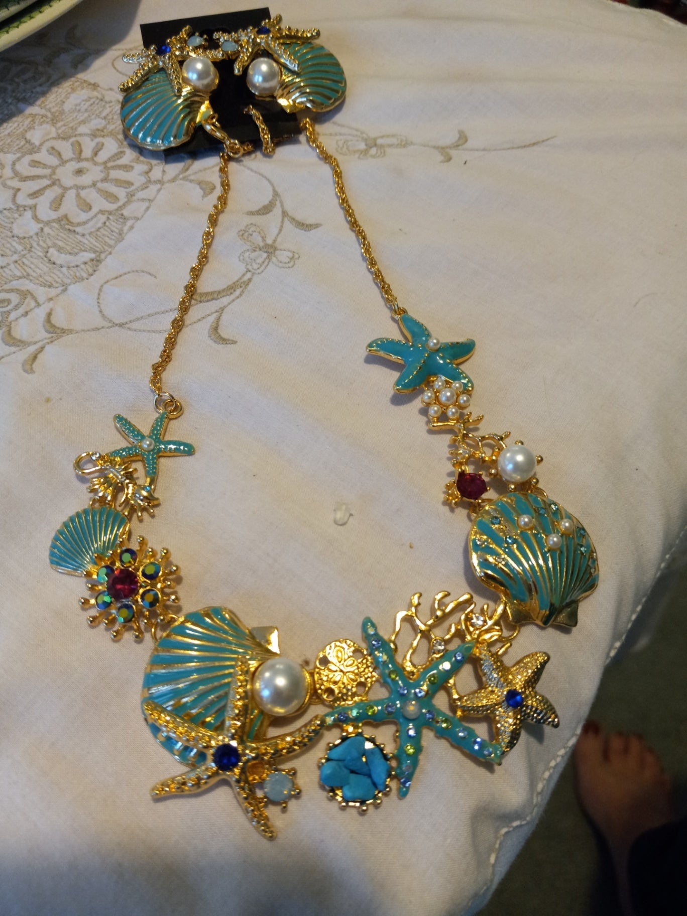 Teal starfish earrings n necklace dsc