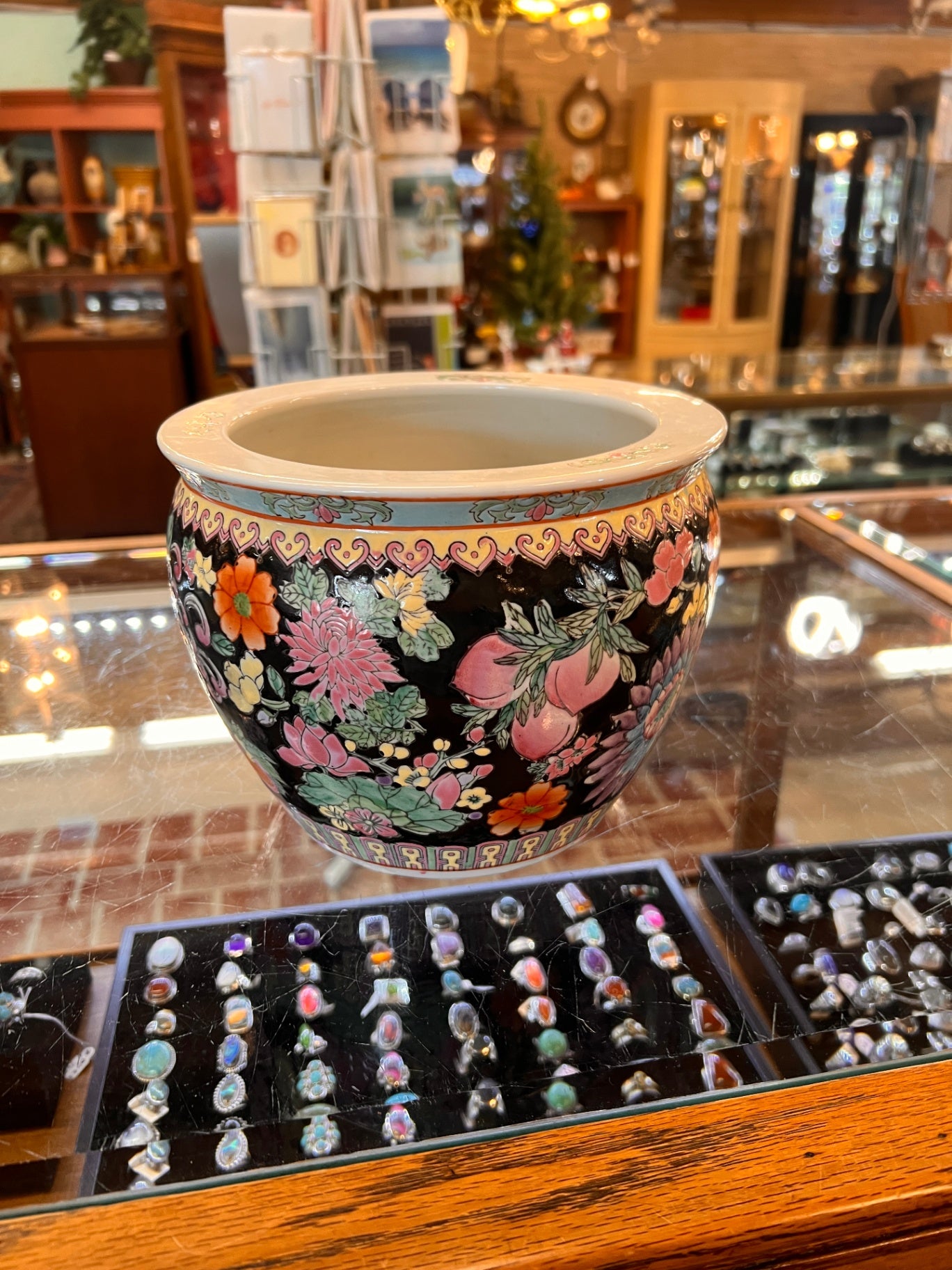 8" Chinoserie Pot