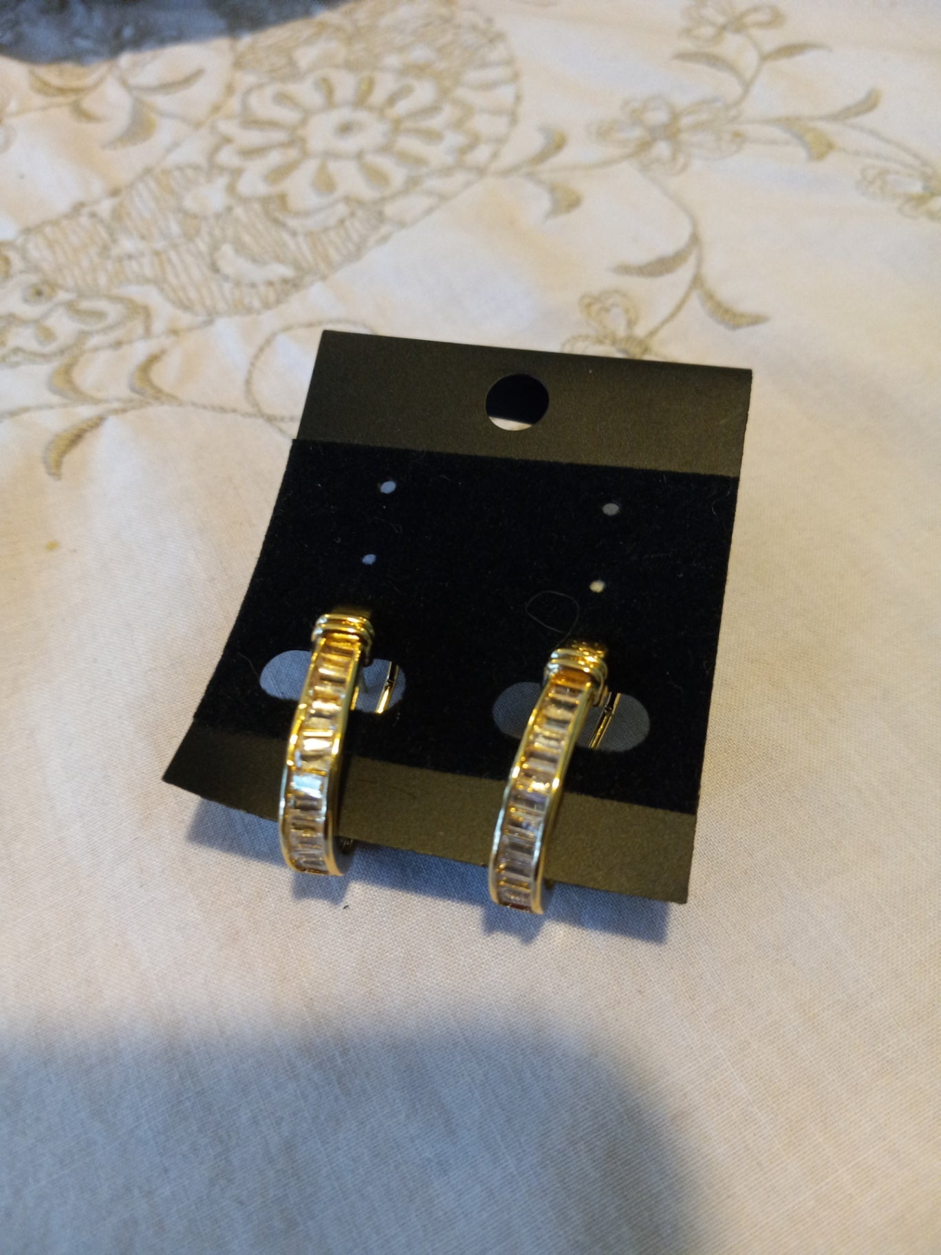 Earrings gold dsc