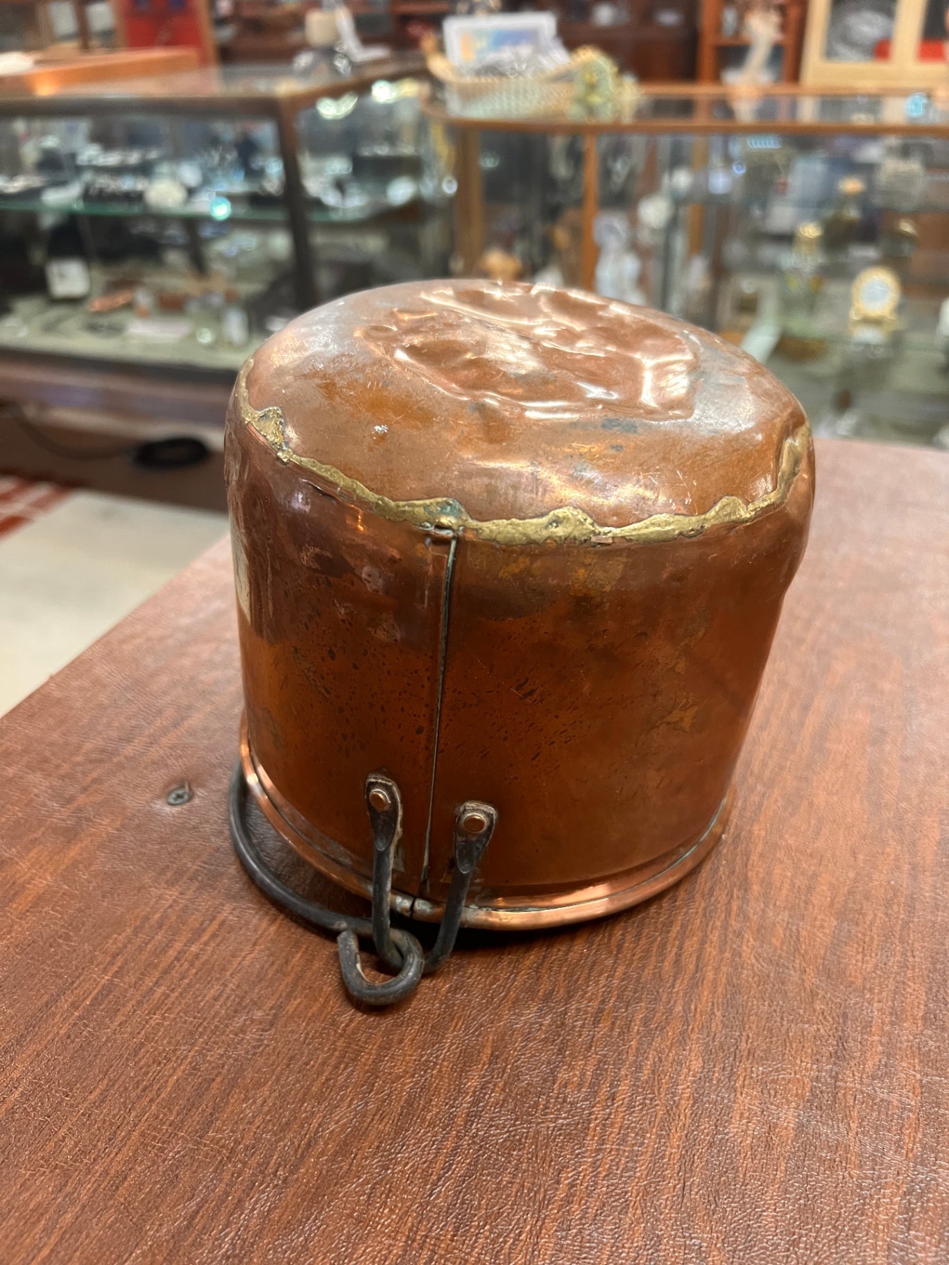 Antiqued Dovetailed Rolled Edge Copper Hammered Sauce Pot Round Bottom Seamed