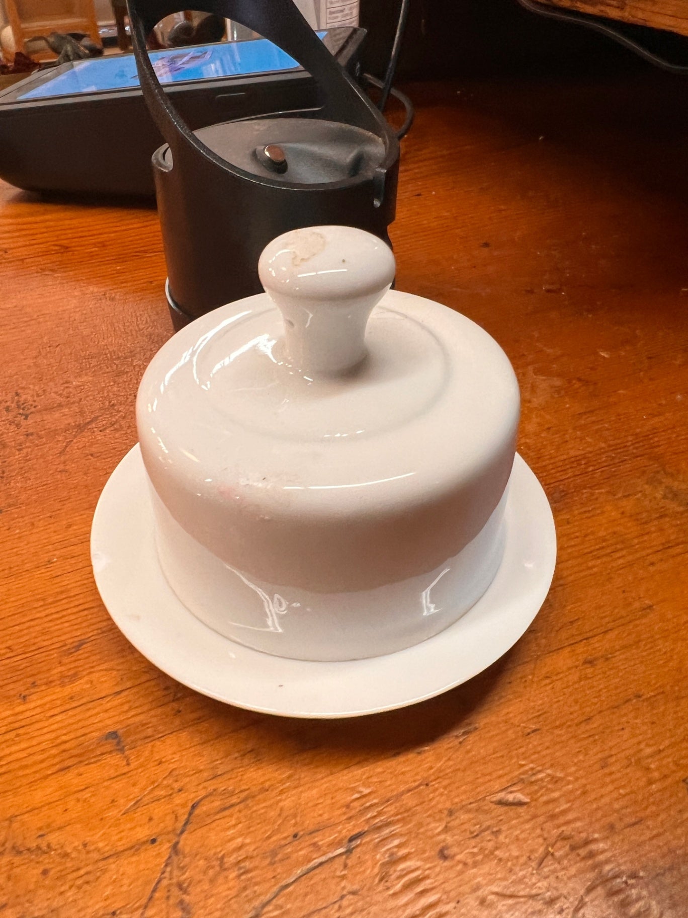 Crate & Barrel White Porcelain Individual Round Covered Butter Bell Butter Dish