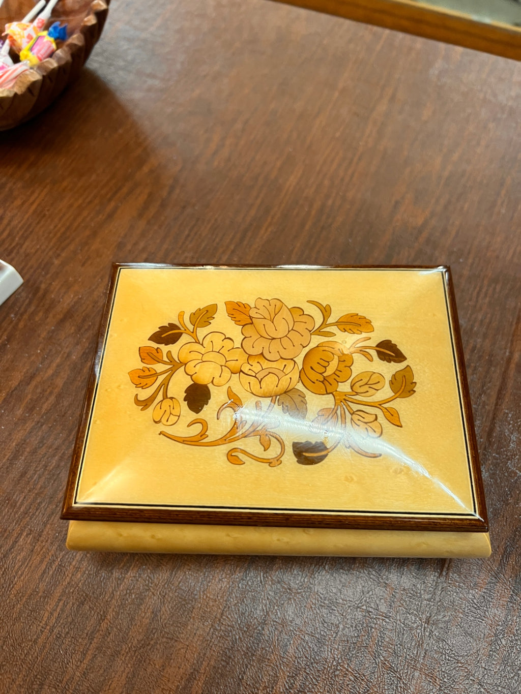 Reuge Chest Music Box Wooden Floral Lorelei
