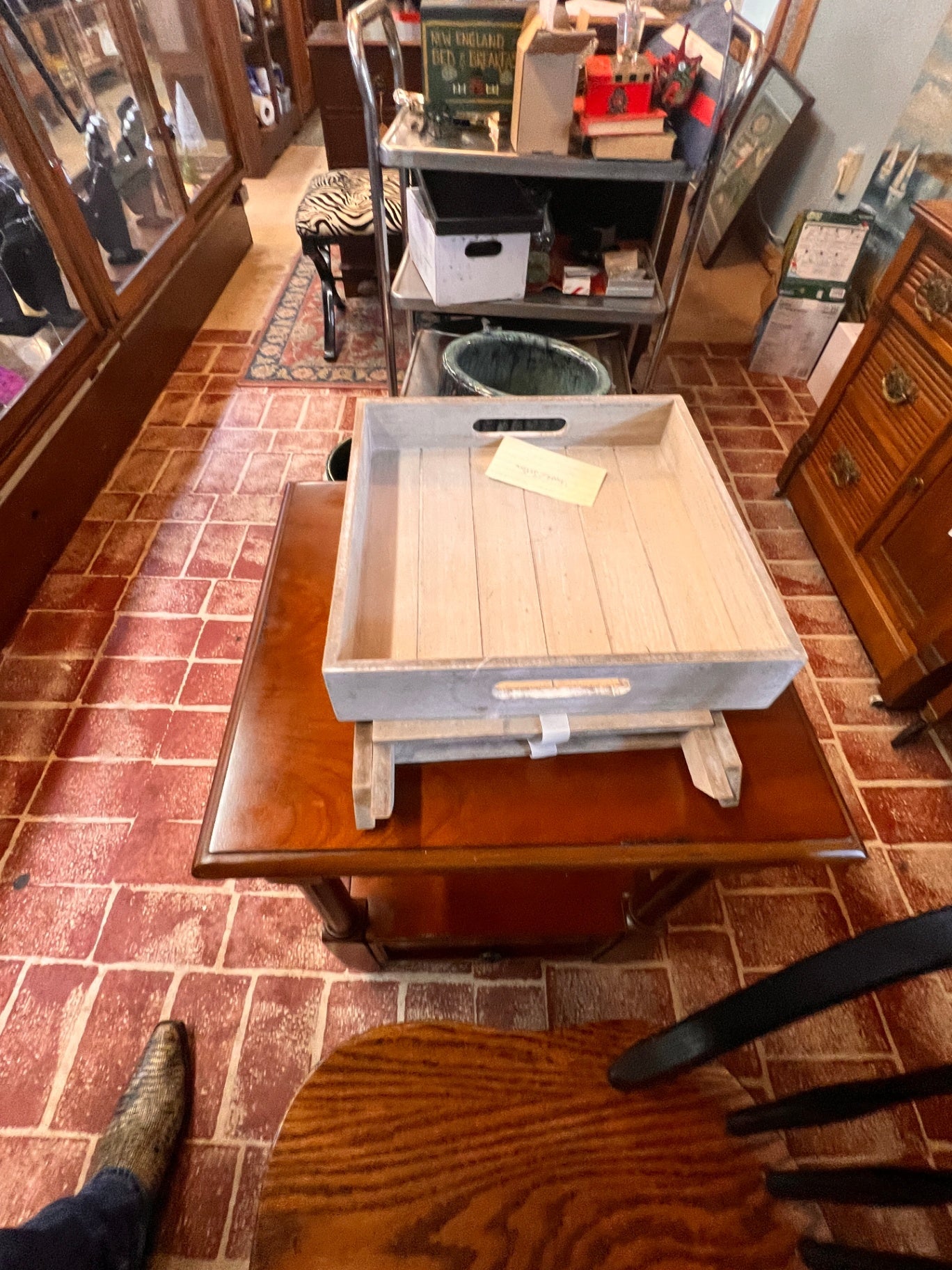 Serving Tray with Stand / Collapsable Stand
