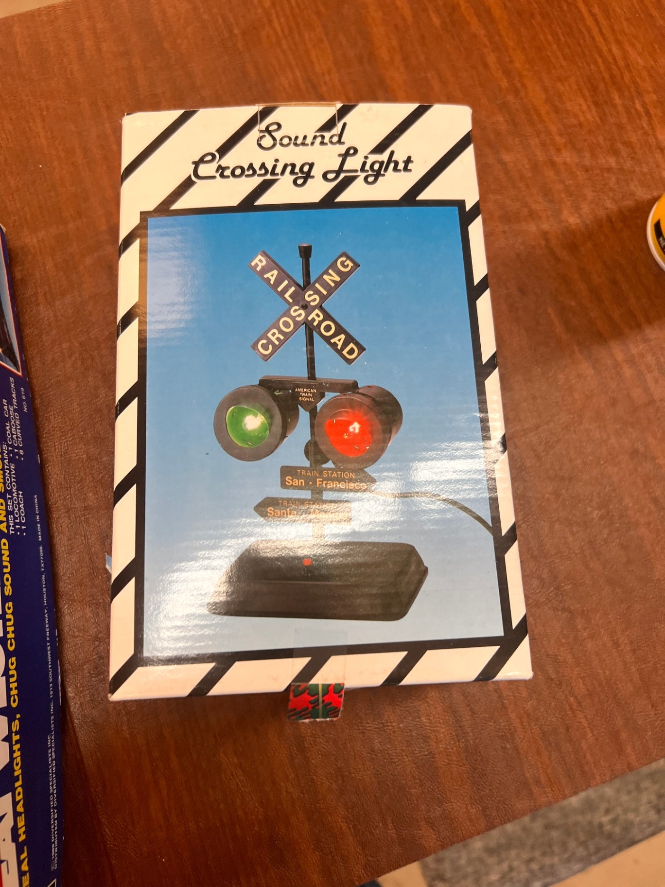 Sound Railroad Crossing Light decoration toy