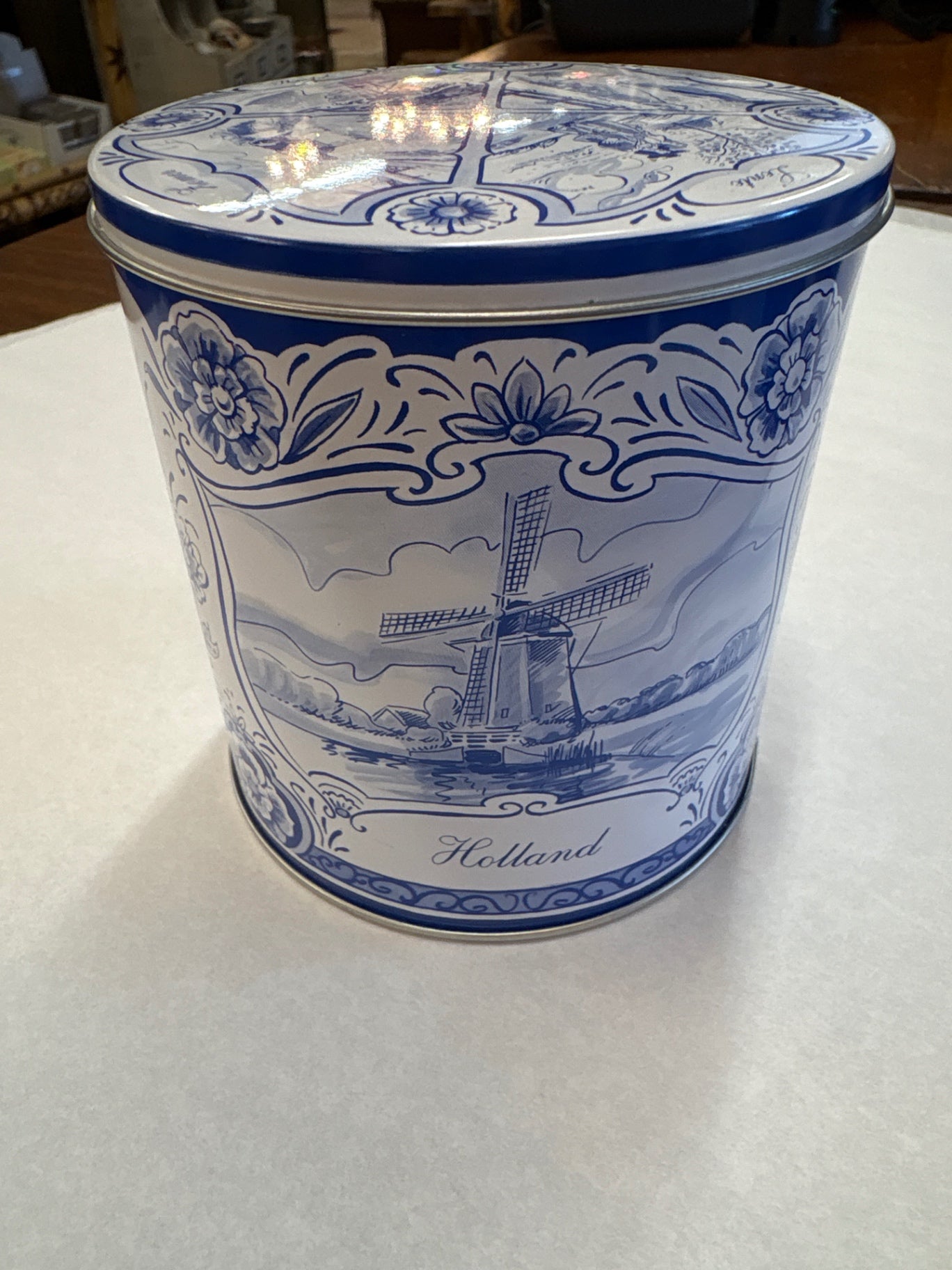 Blue and White Tin