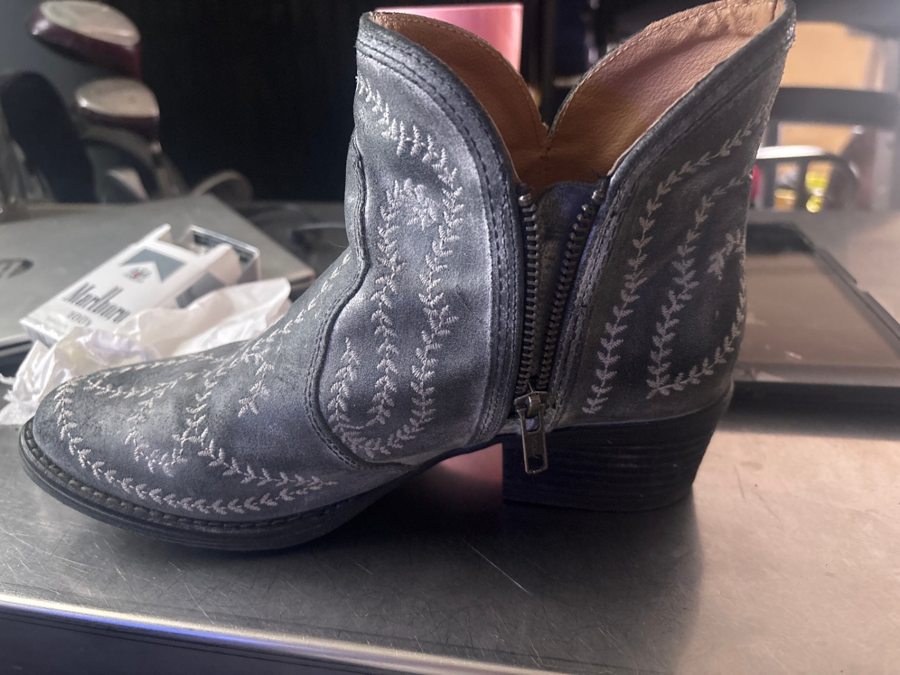 Size 9 women's Sterling River gray embroidered leather western ankle boots.