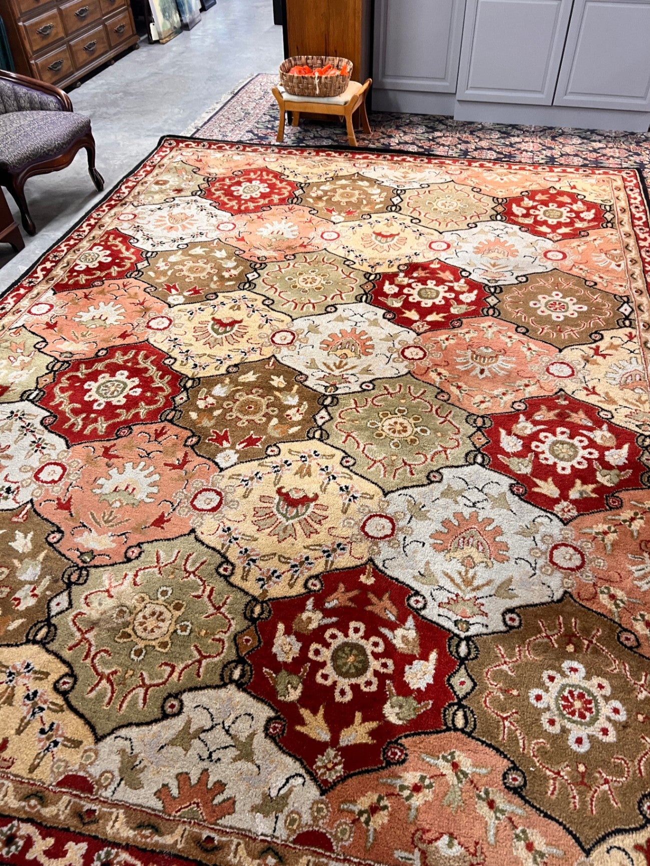 Surya Caesar Collection Wool Area Rug – CAE-1034 – 9' x 12' – Traditional Medallion Design