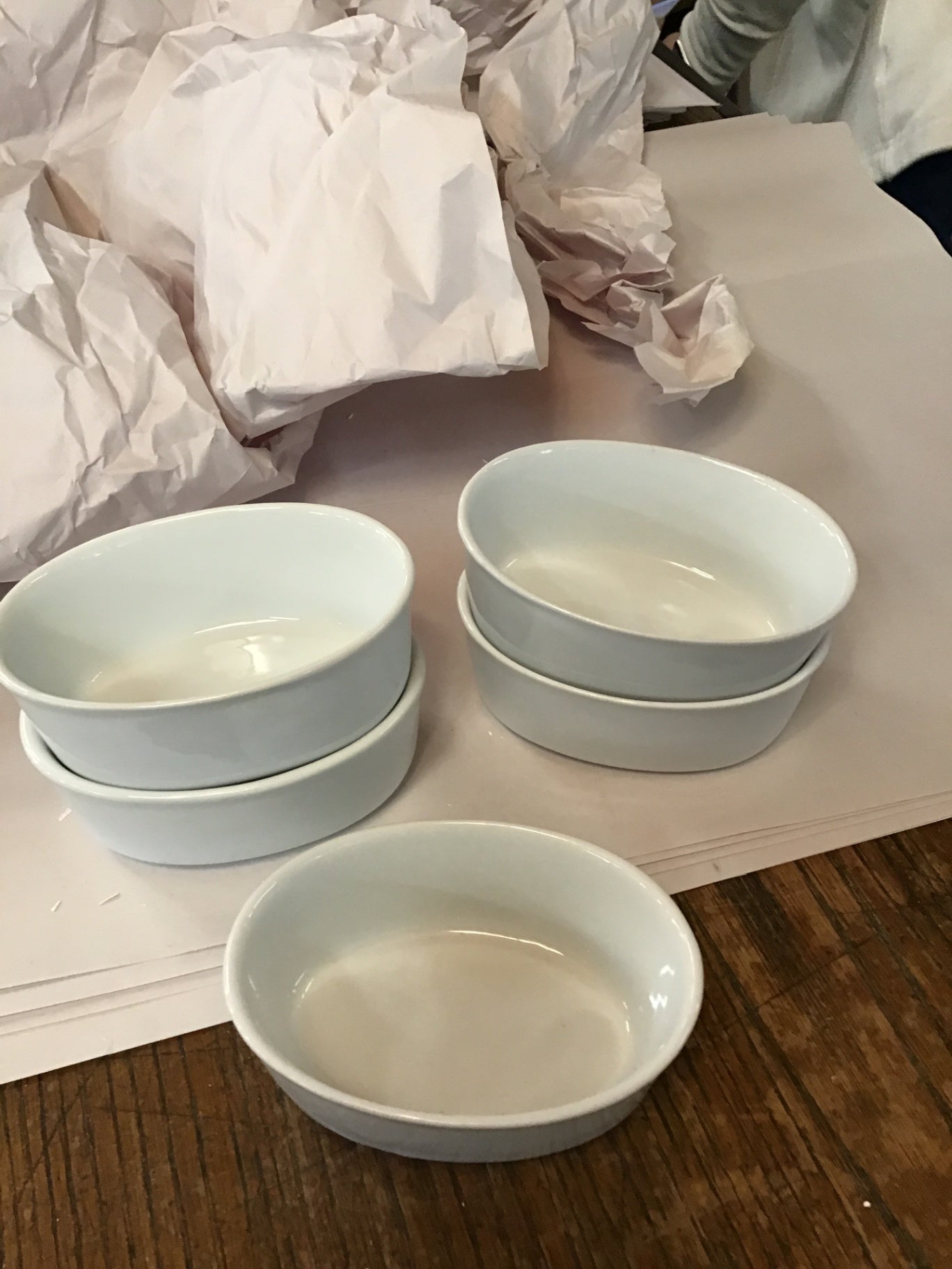 5 Small Caate and Barrel Casseroles