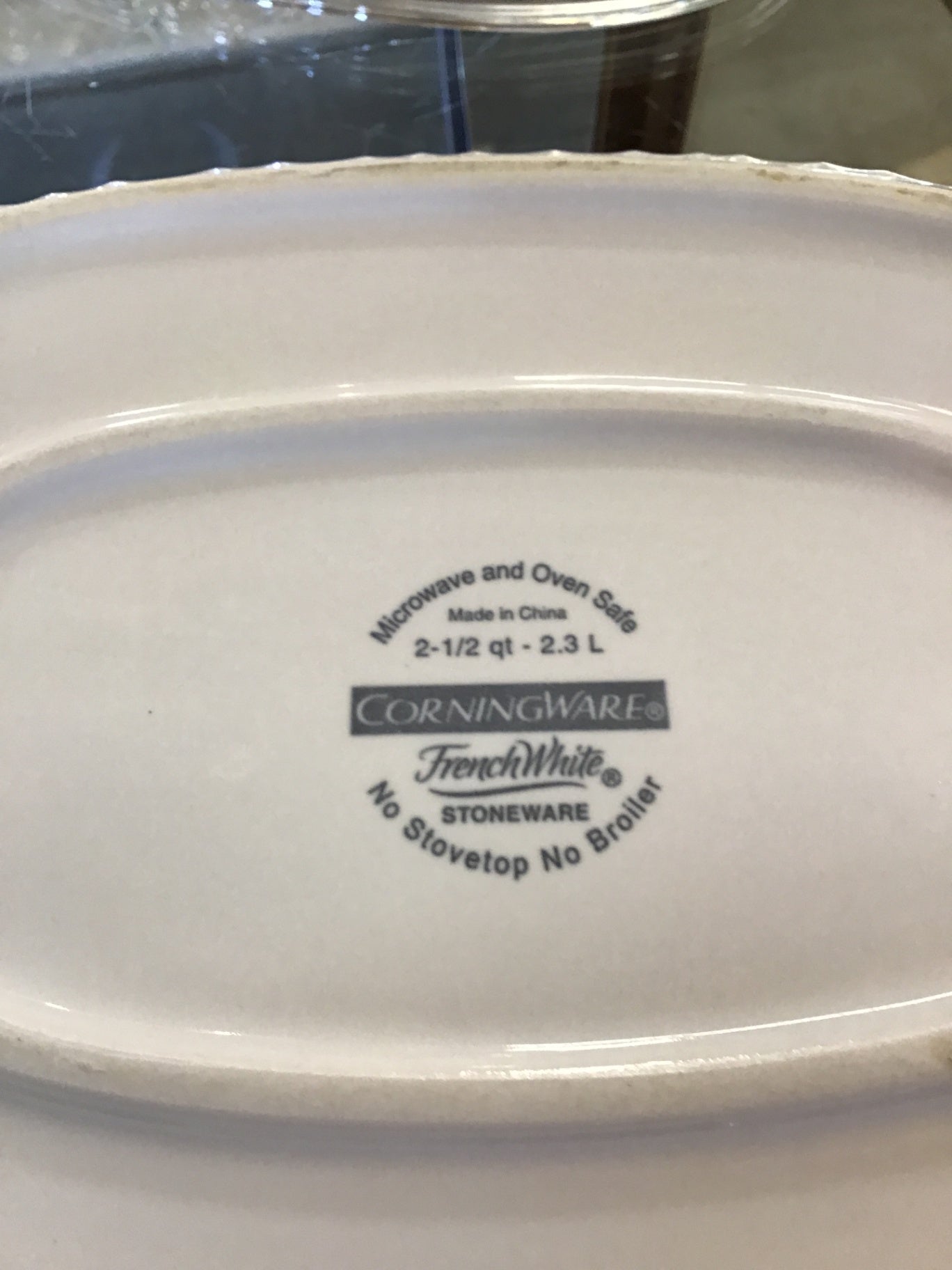 Corning Ware Oval French White Casserole 2 Quart 2.8 L w/Lid