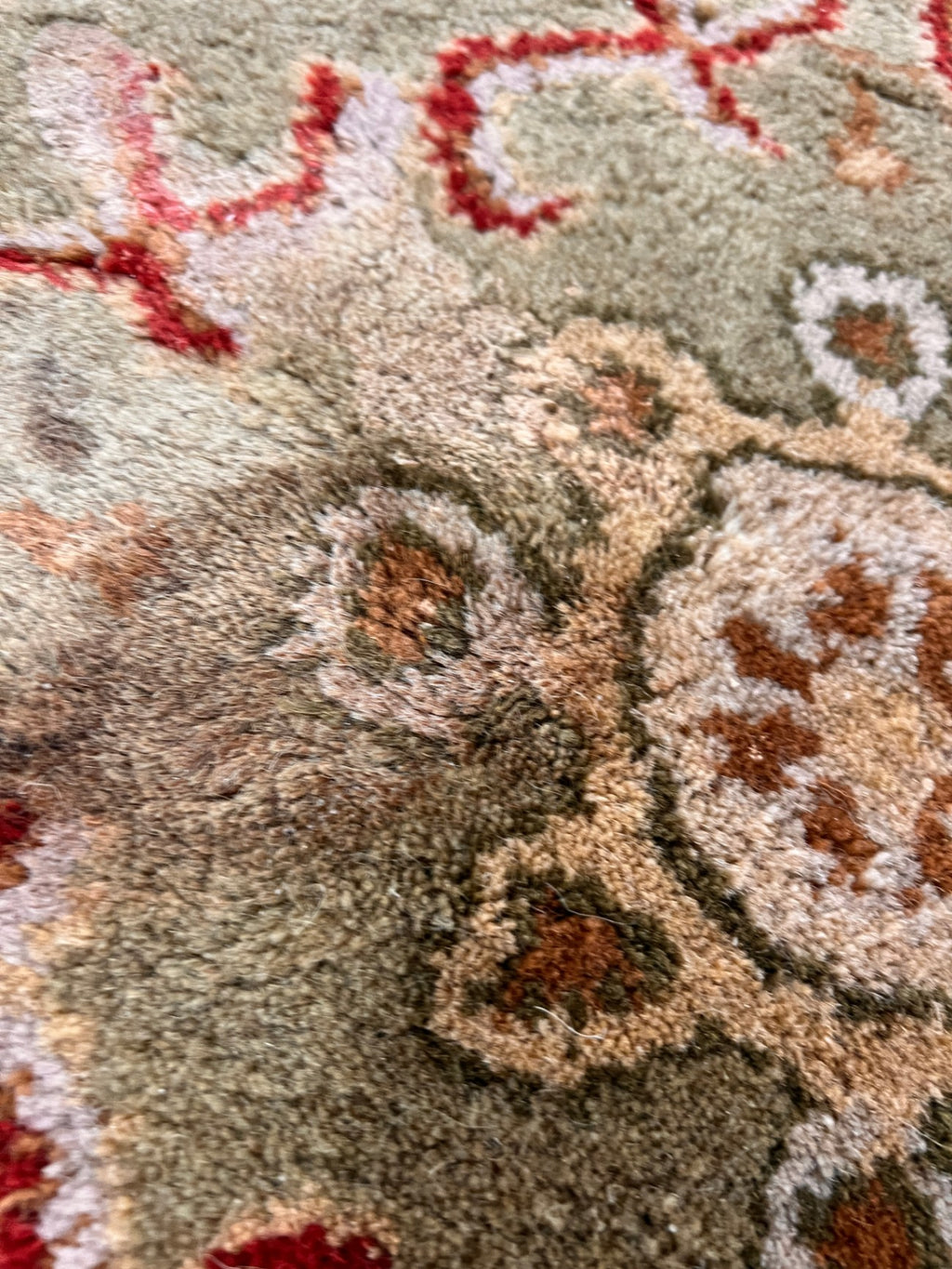 Surya Caesar Collection Wool Area Rug – CAE-1034 – 9' x 12' – Traditional Medallion Design