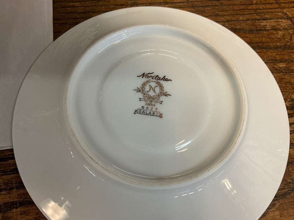 Noritake “Galaxy” Pattern 6527 Dinnerware Set – Platinum Trim, Japan