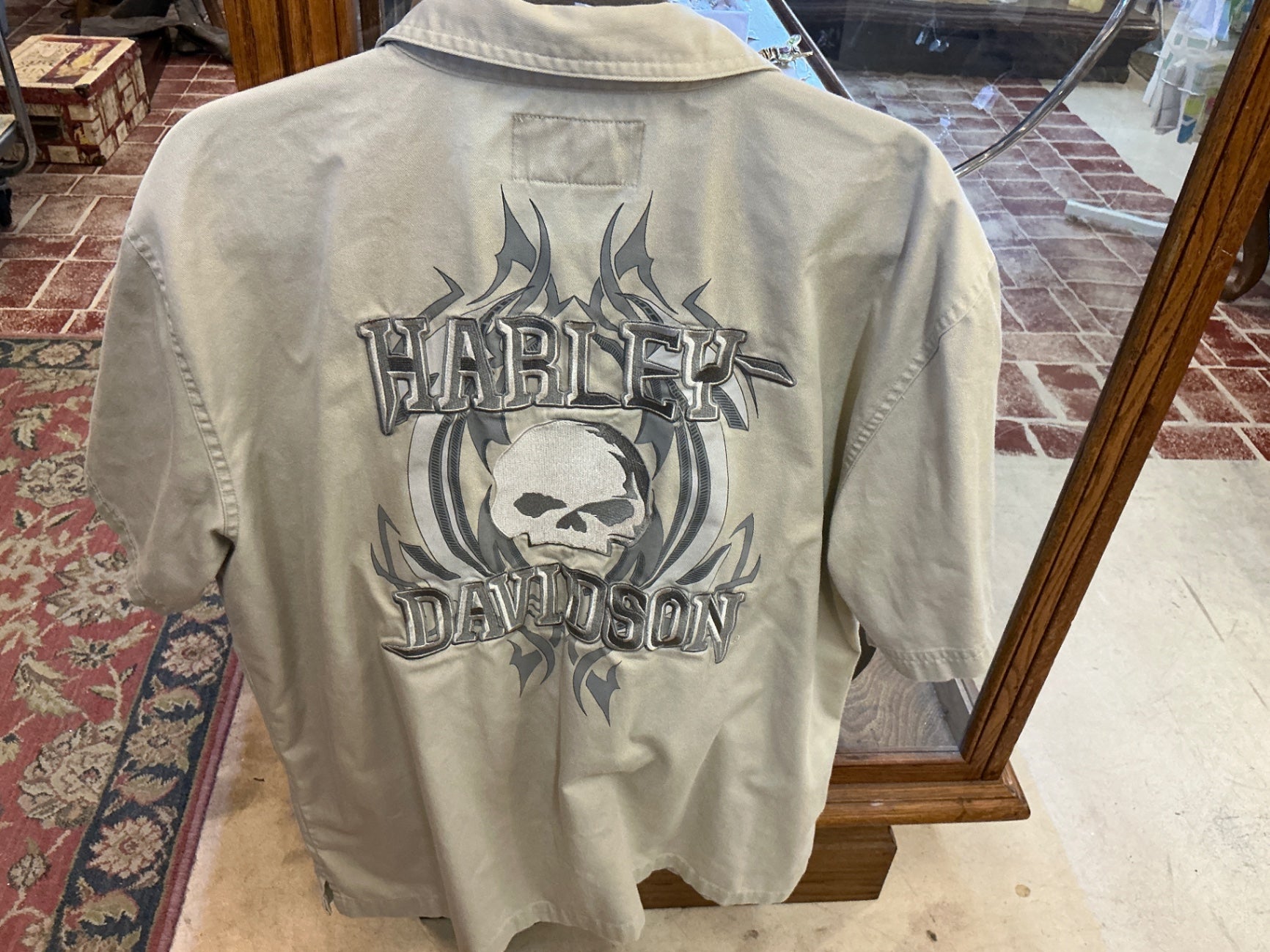 Men’s Harley Shirt large