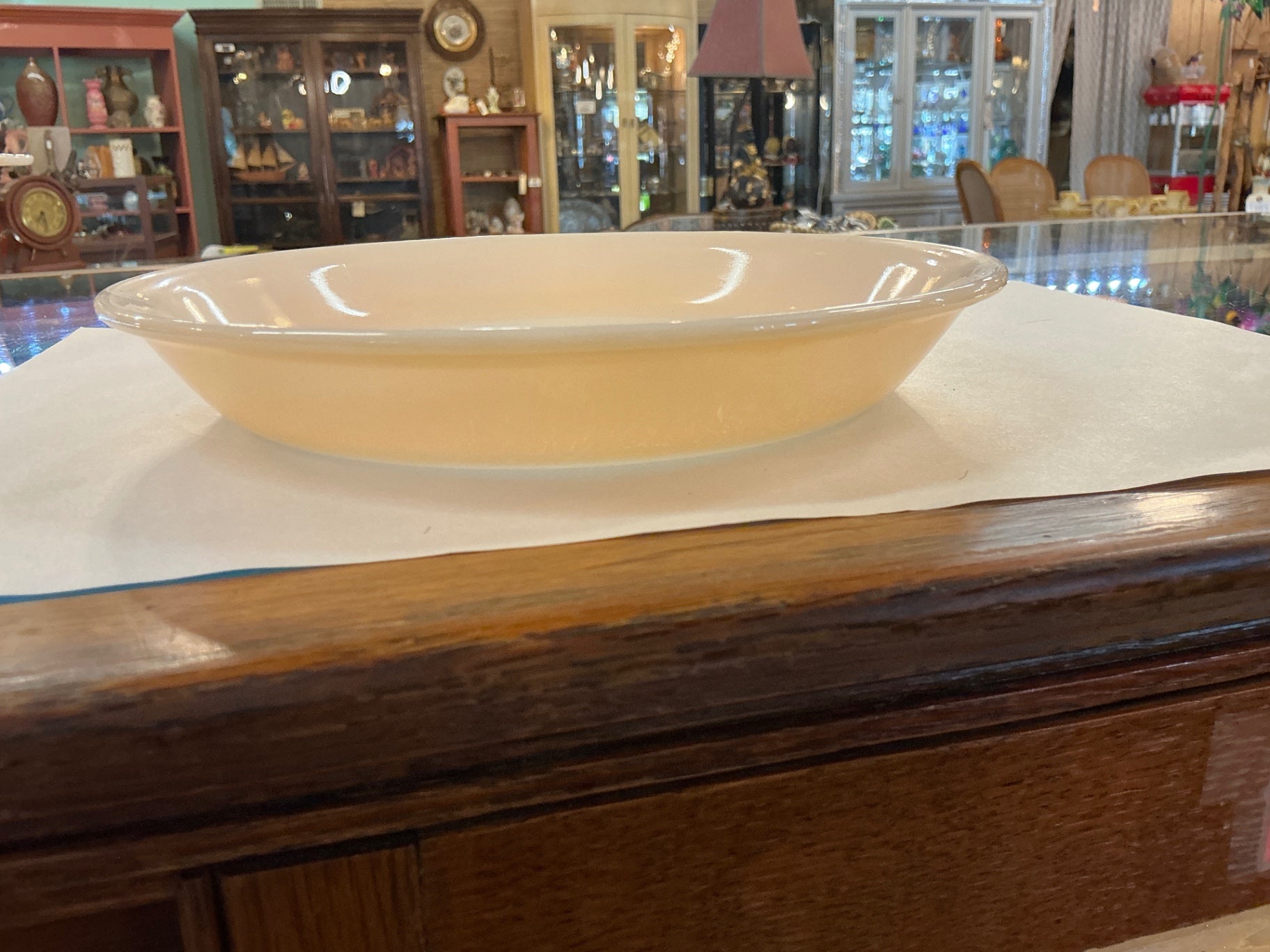 Vintage Fire-King Milk Glass Pie Plate – White Opal Ovenware