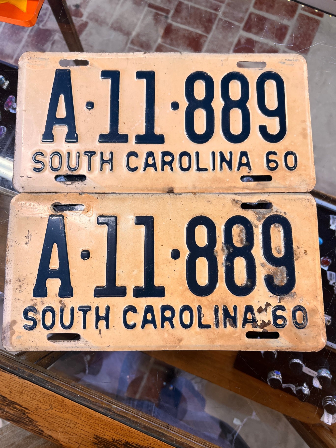 1960 South Carolina License Plate Pair – A-11-889 – Vintage Matching Set