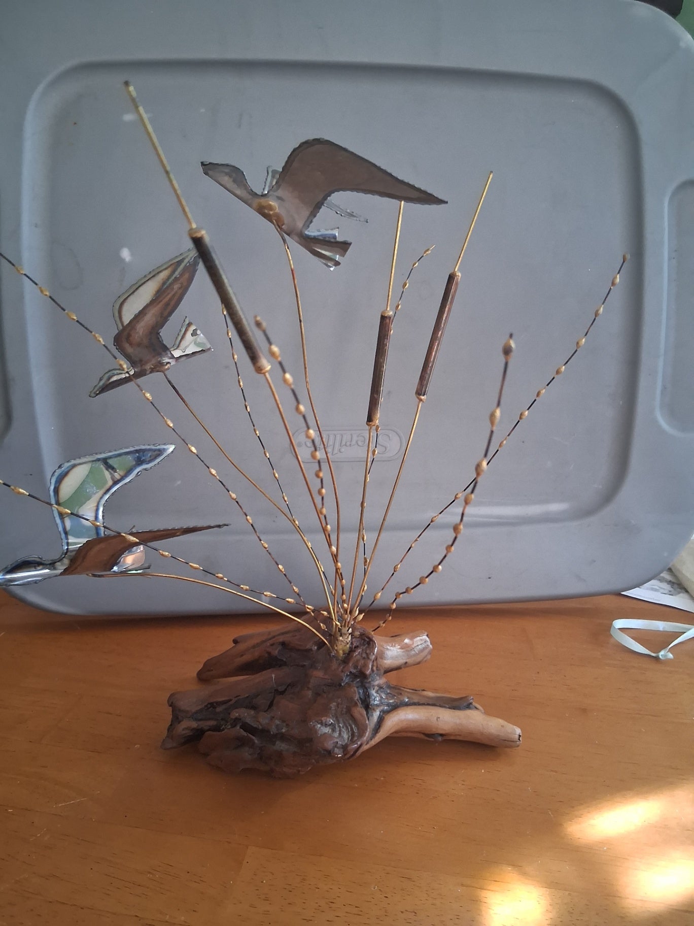 Birds brass & Driftwood dsc
