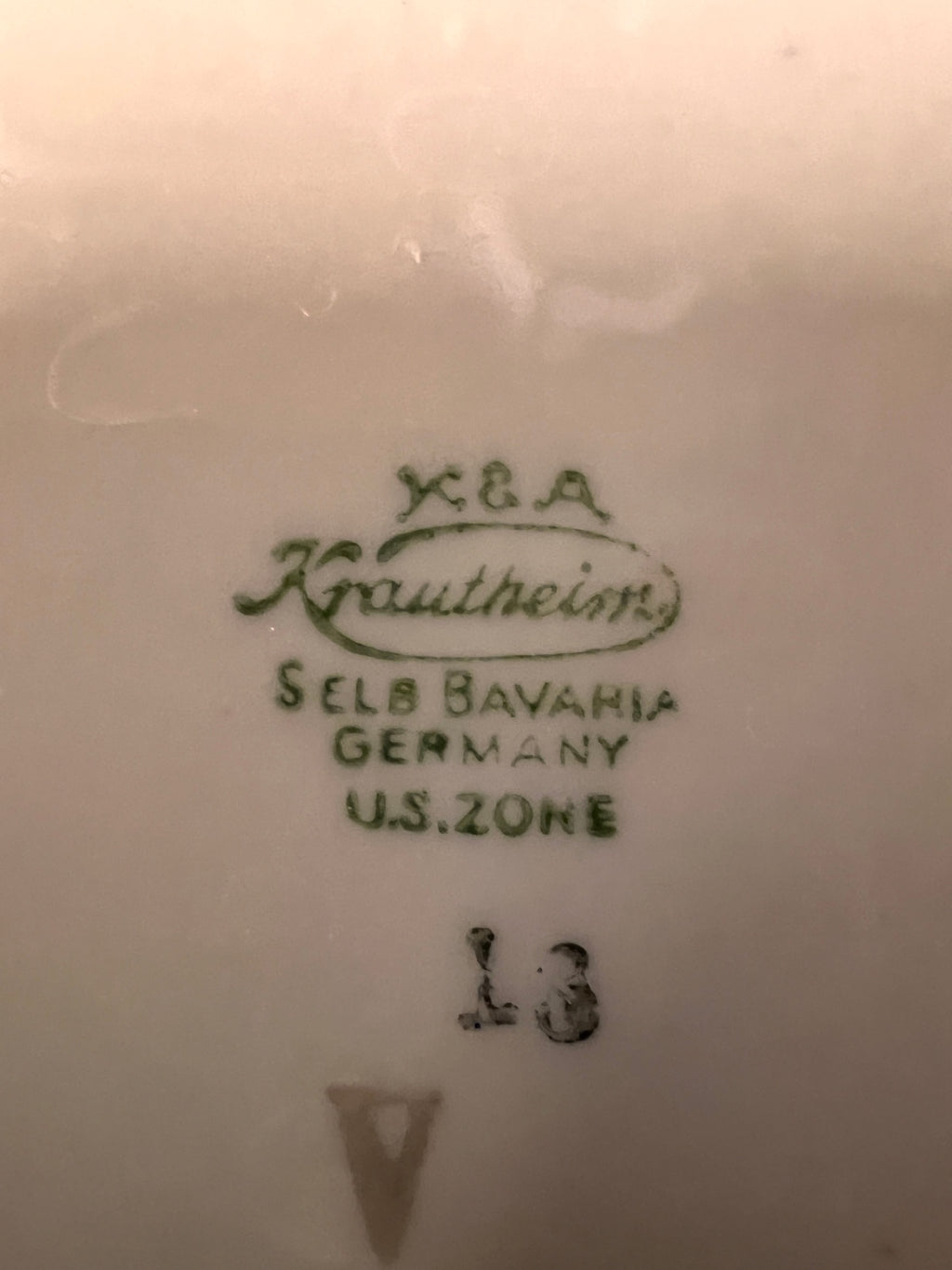 Krautheim Selb Bavaria Porcelain Dinnerware Set, U.S. Zone Germany (1945–1949), Floral Gold Trim