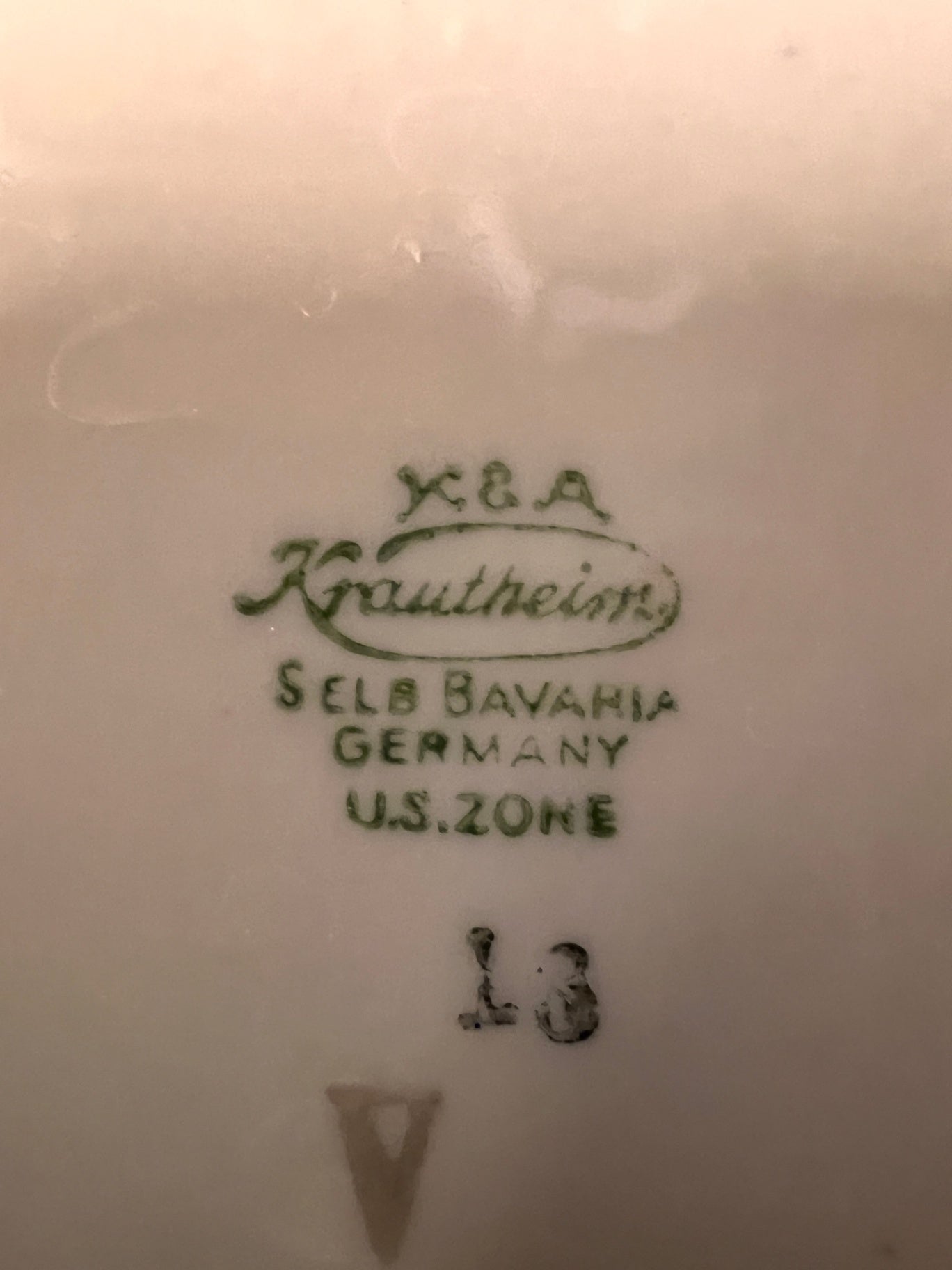 Krautheim Selb Bavaria Porcelain Dinnerware Set, U.S. Zone Germany (1945–1949), Floral Gold Trim