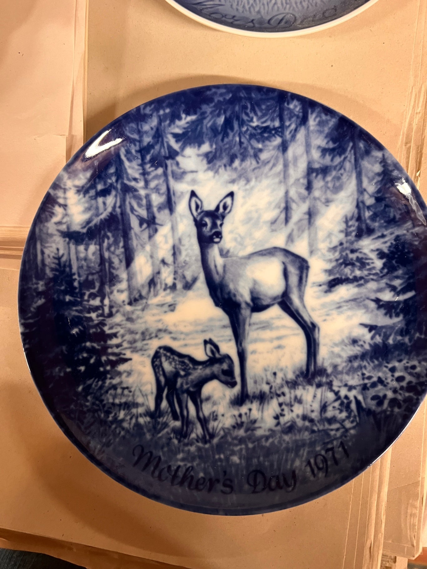 Made in Germany Mothers Day 1971 Limited Edition Collector Plate Doe & Fawn 7.5"