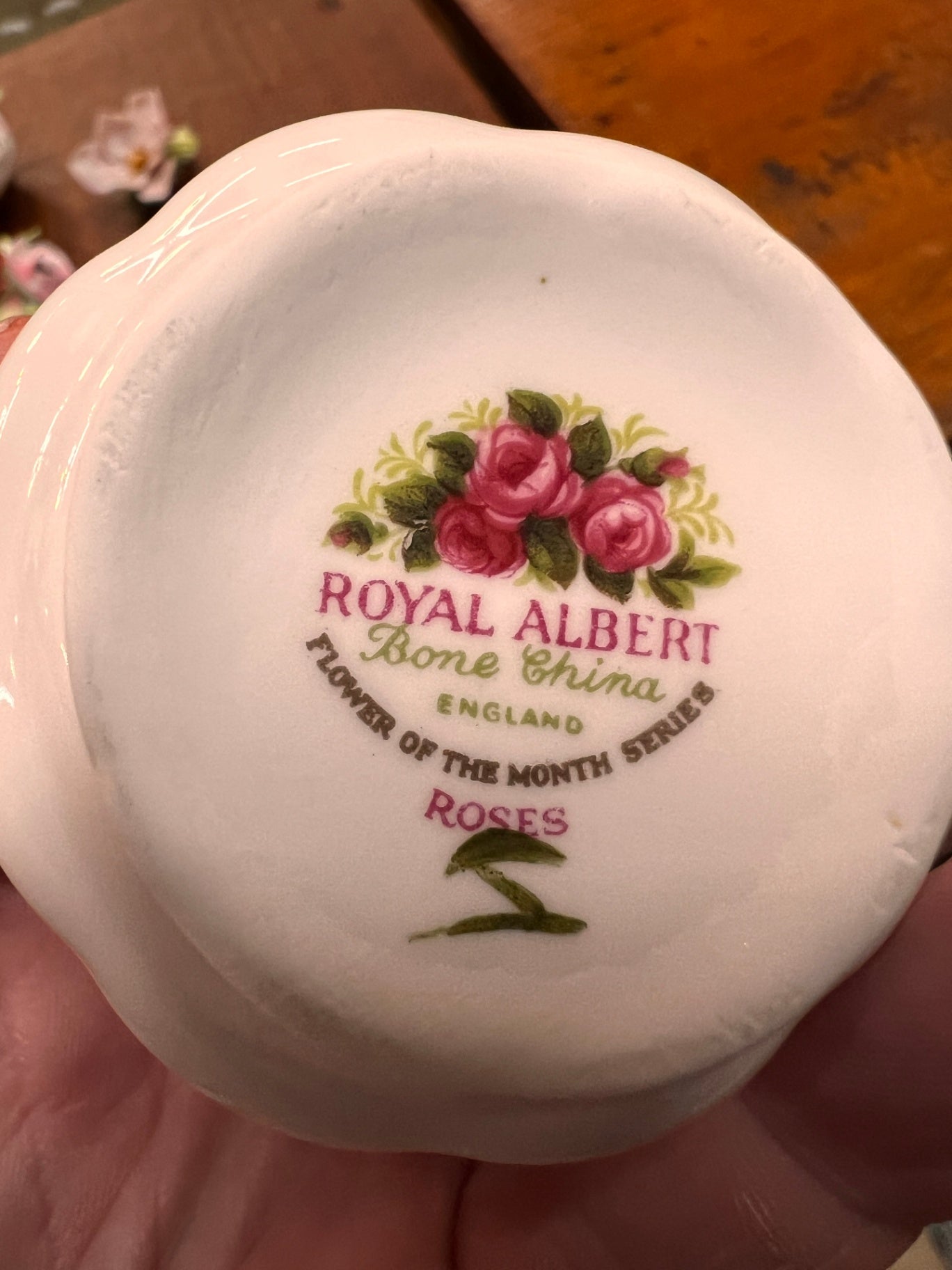 Royal Albert Flower of the Month Series “Roses” Bone China Bouquet – Made in England