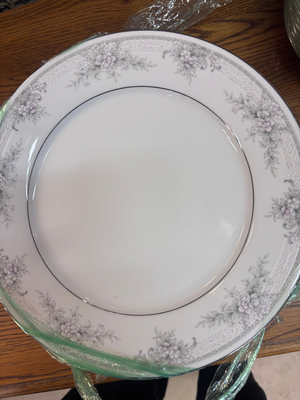 Noritake Sweet Lelanai Set of 12 