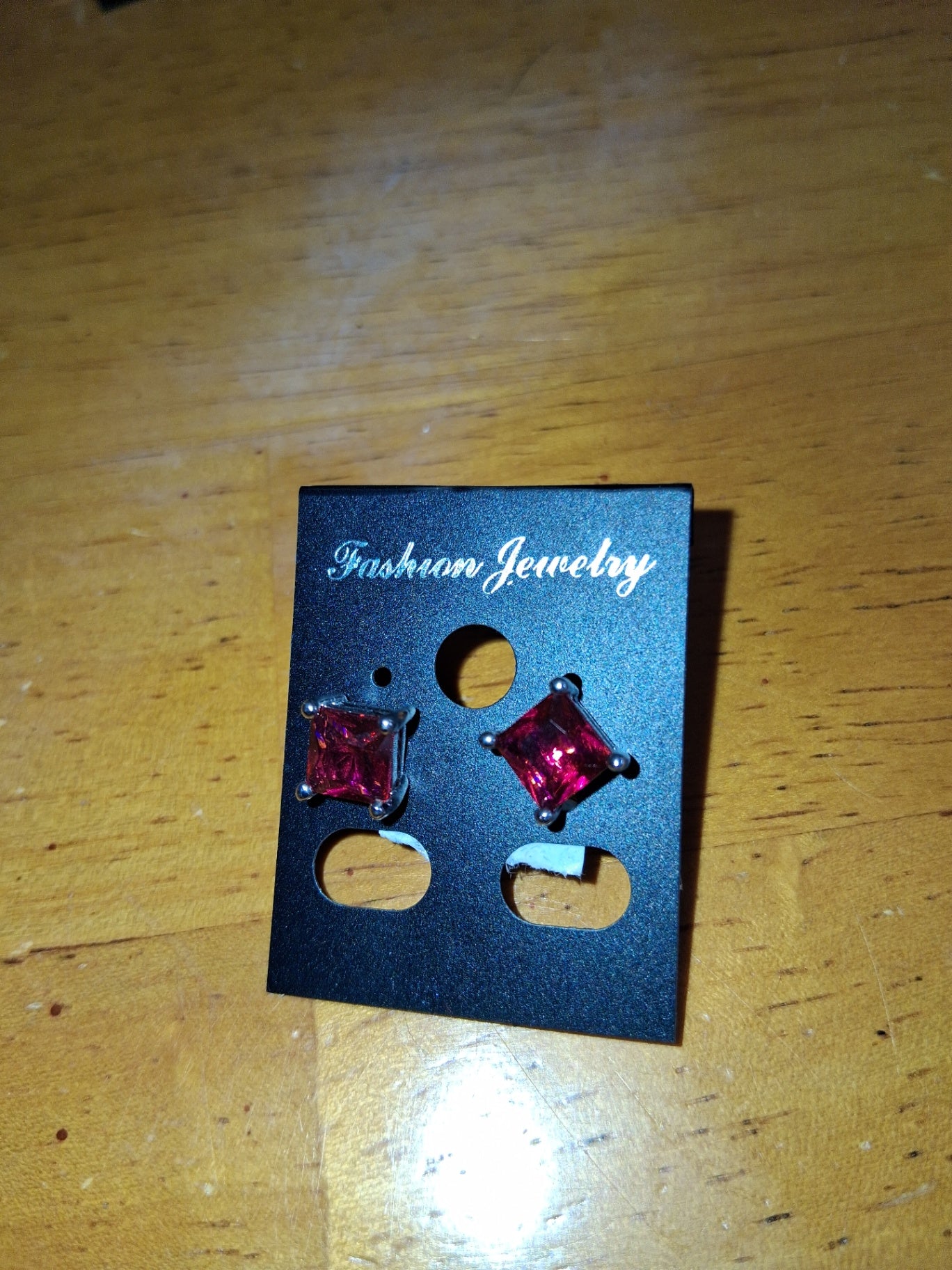 Earrings dark pink dsc