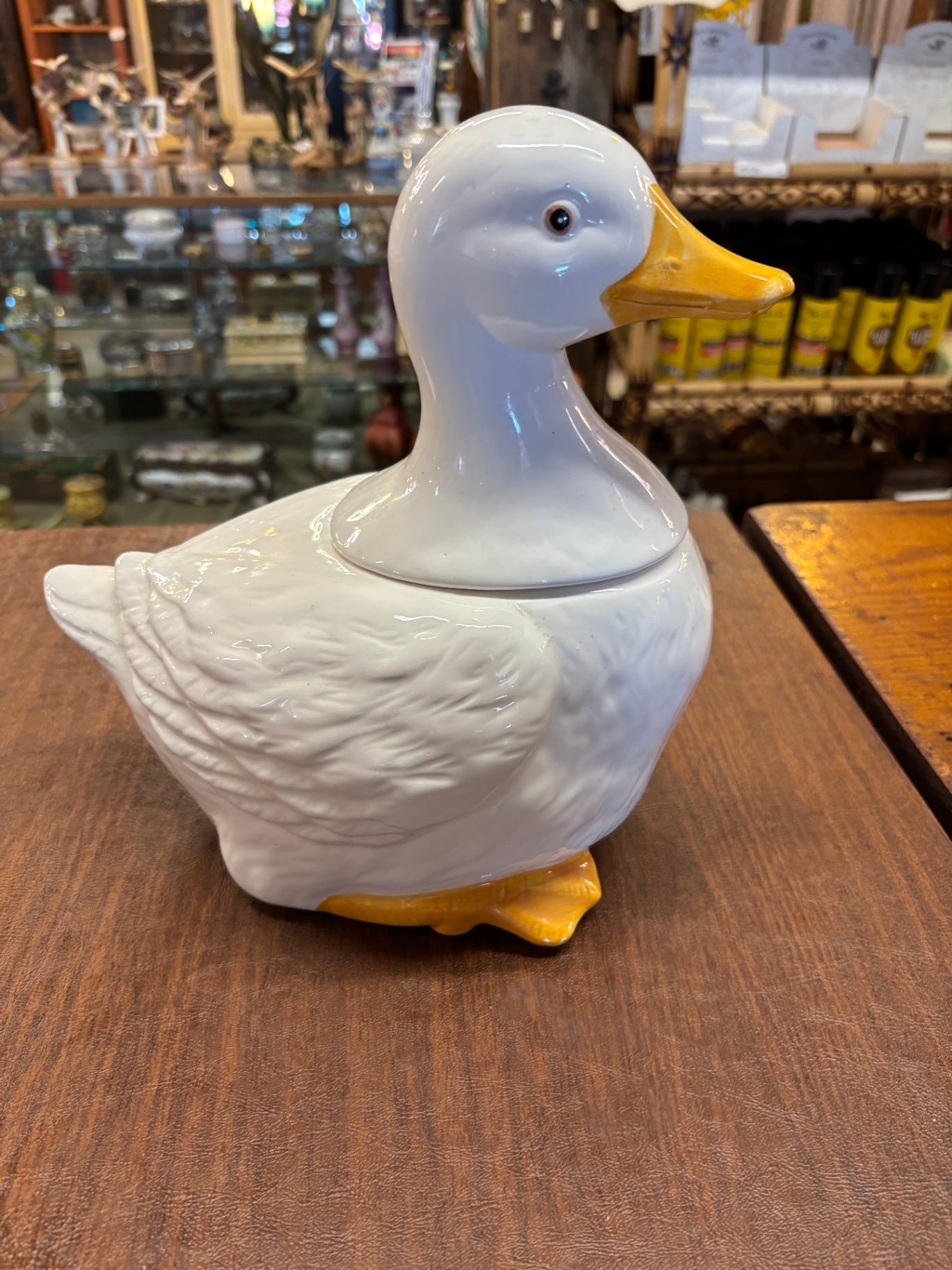 White Ceramic Duck Cookie Jar, No Chips, No Cracks, Good Condition, 10" high