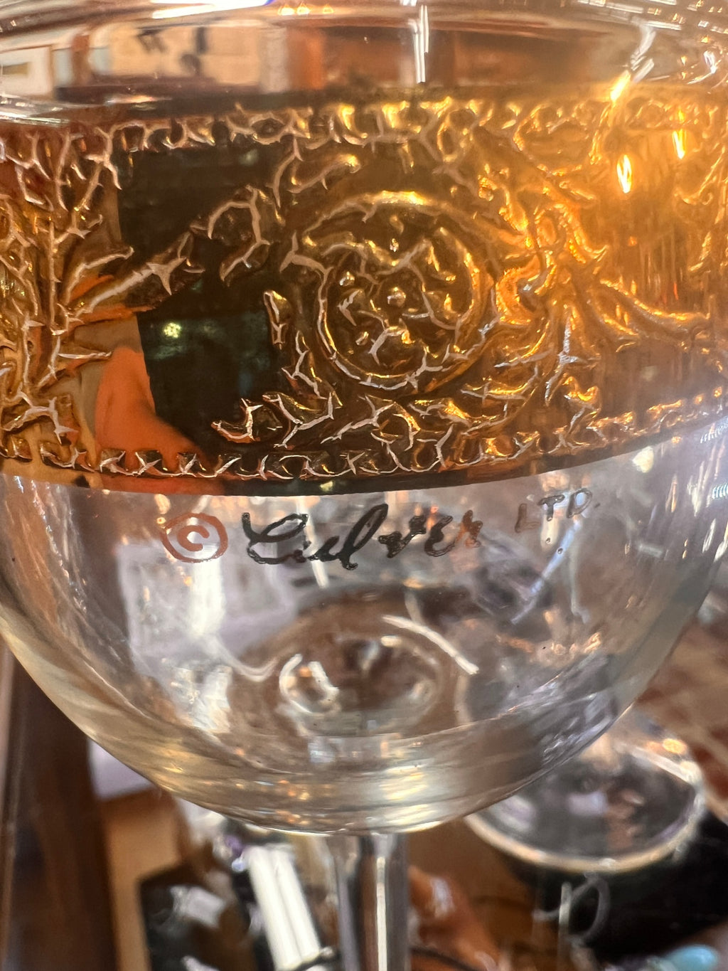 Vintage Culver 22K Gold Encrusted Champagne Coupes – Set of 4 Ornate Floral Scroll Stemware – Hollywood Regency Barware