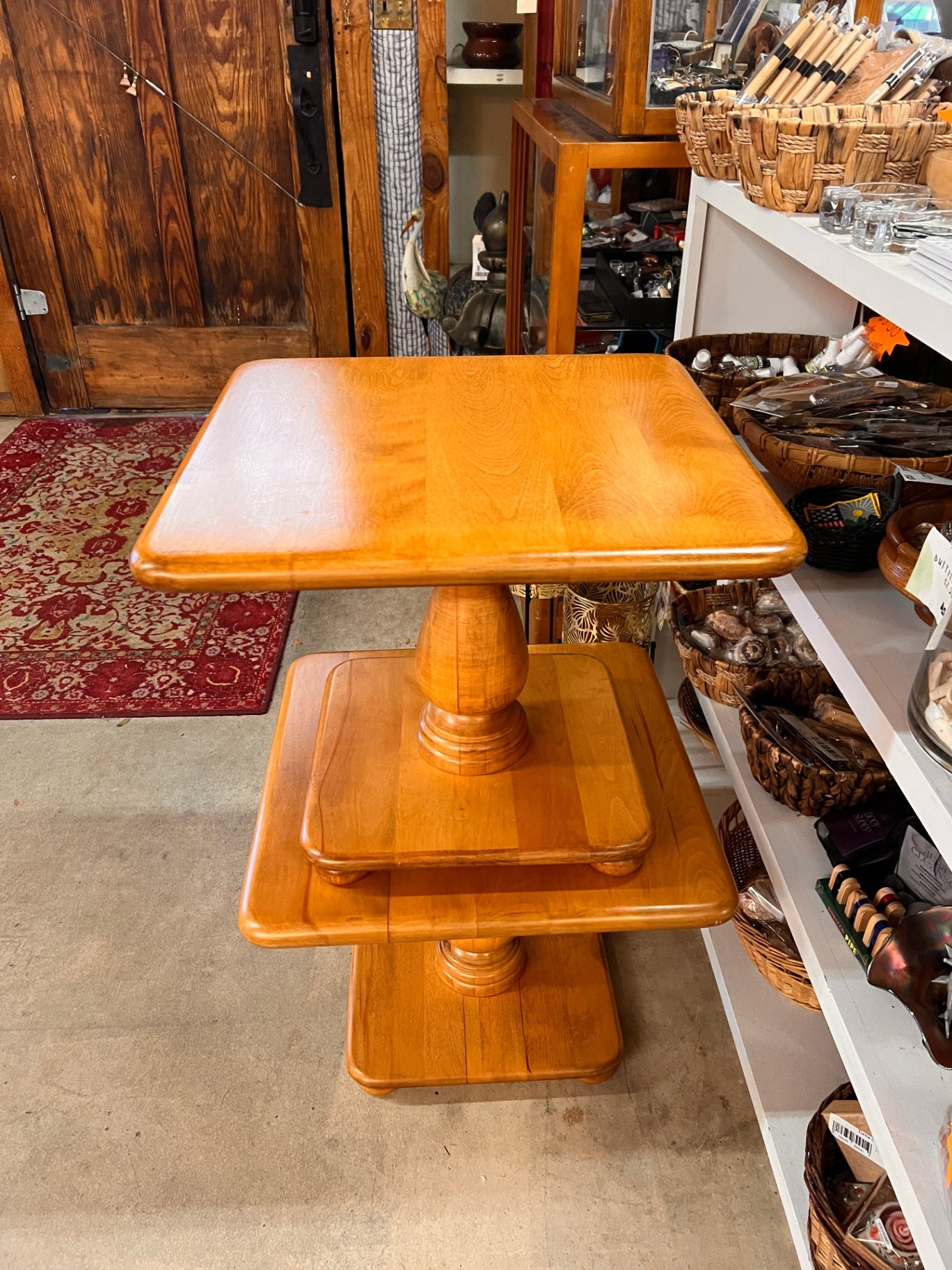 Vintage ETHAN ALLEN End Table Solid Maple Accent Plant Fern Table