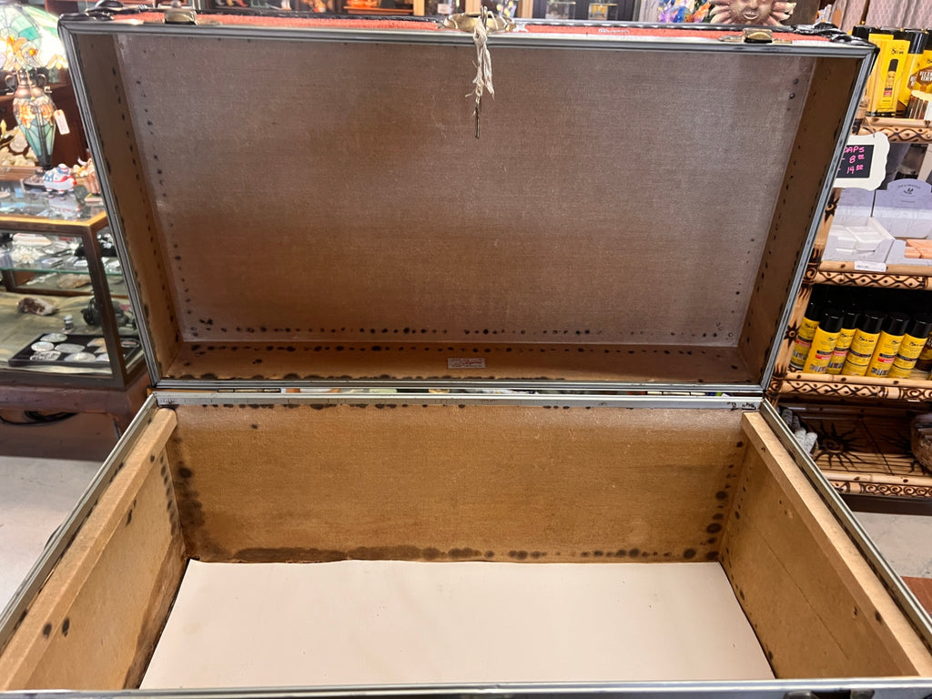 Vintage Skyway Trunk with Brass Hinges Lock and Key