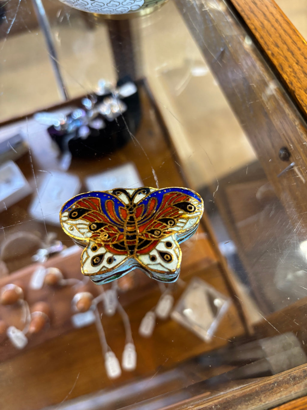  Cloisonné butterfly-shaped trinket or pill box 4 different colors sold separately