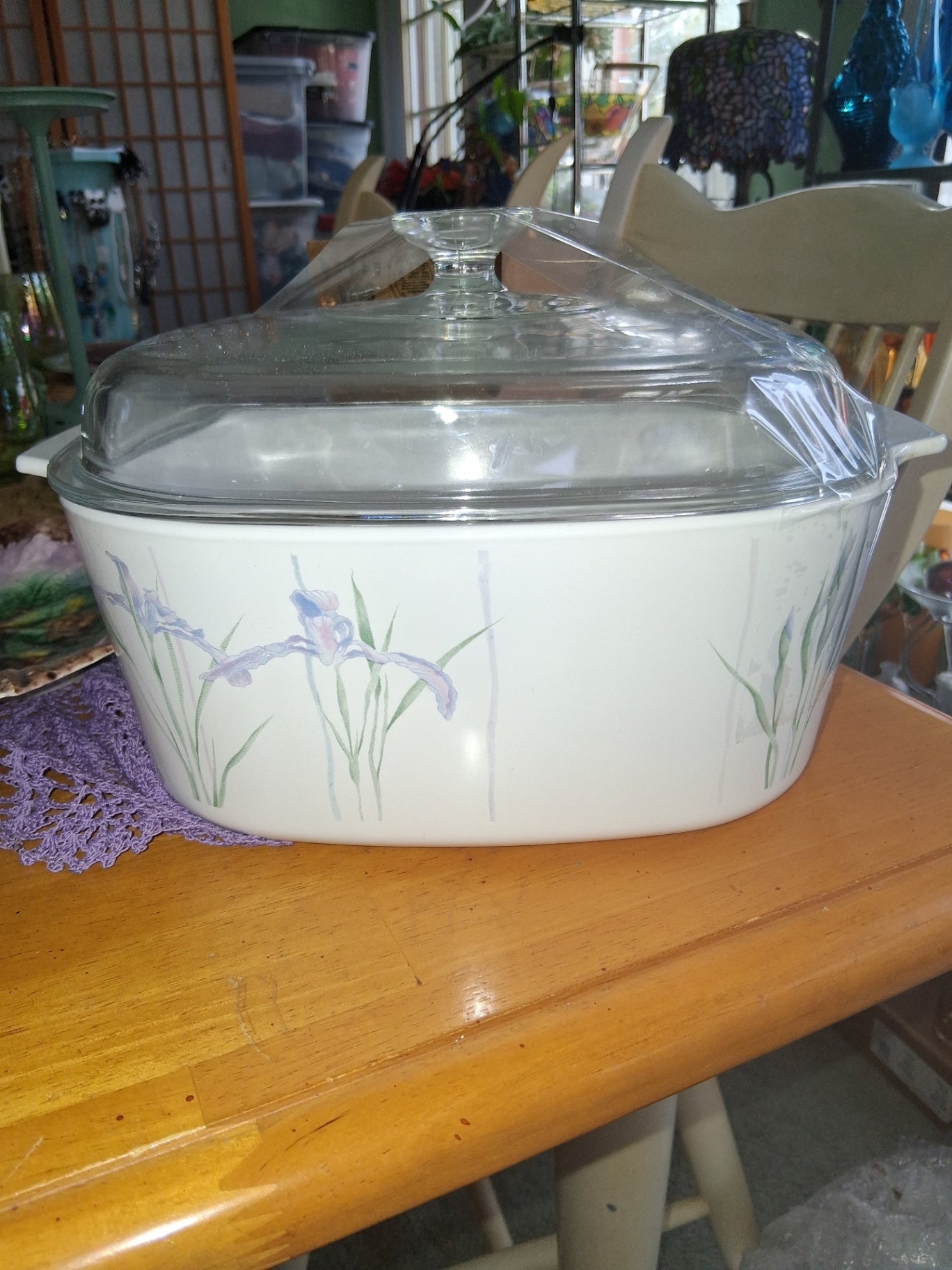 Corningware shadow Iris 3L dish dsc