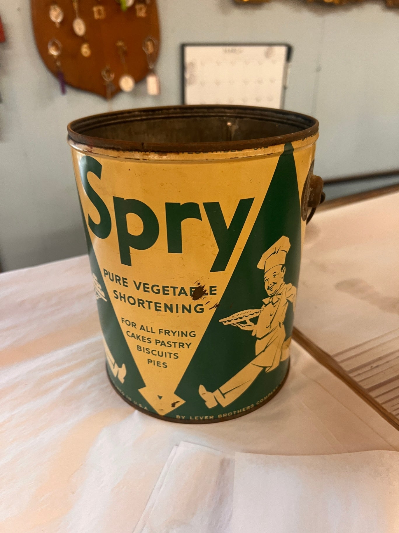 Antique 1940's Spry Pure Vegetable Shortening Baking Kitchen Tin Lever Brothers