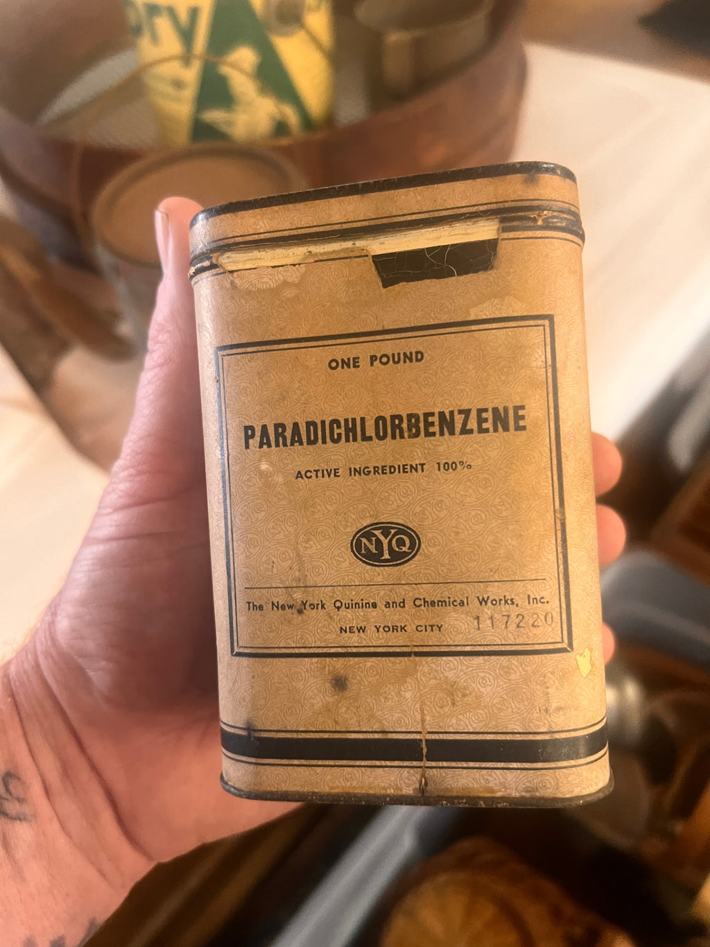 Vintage Paradichlorbenzene Chemical Tin – New York Quinine & Chemical Works NYC – Antique Moth Crystal Container