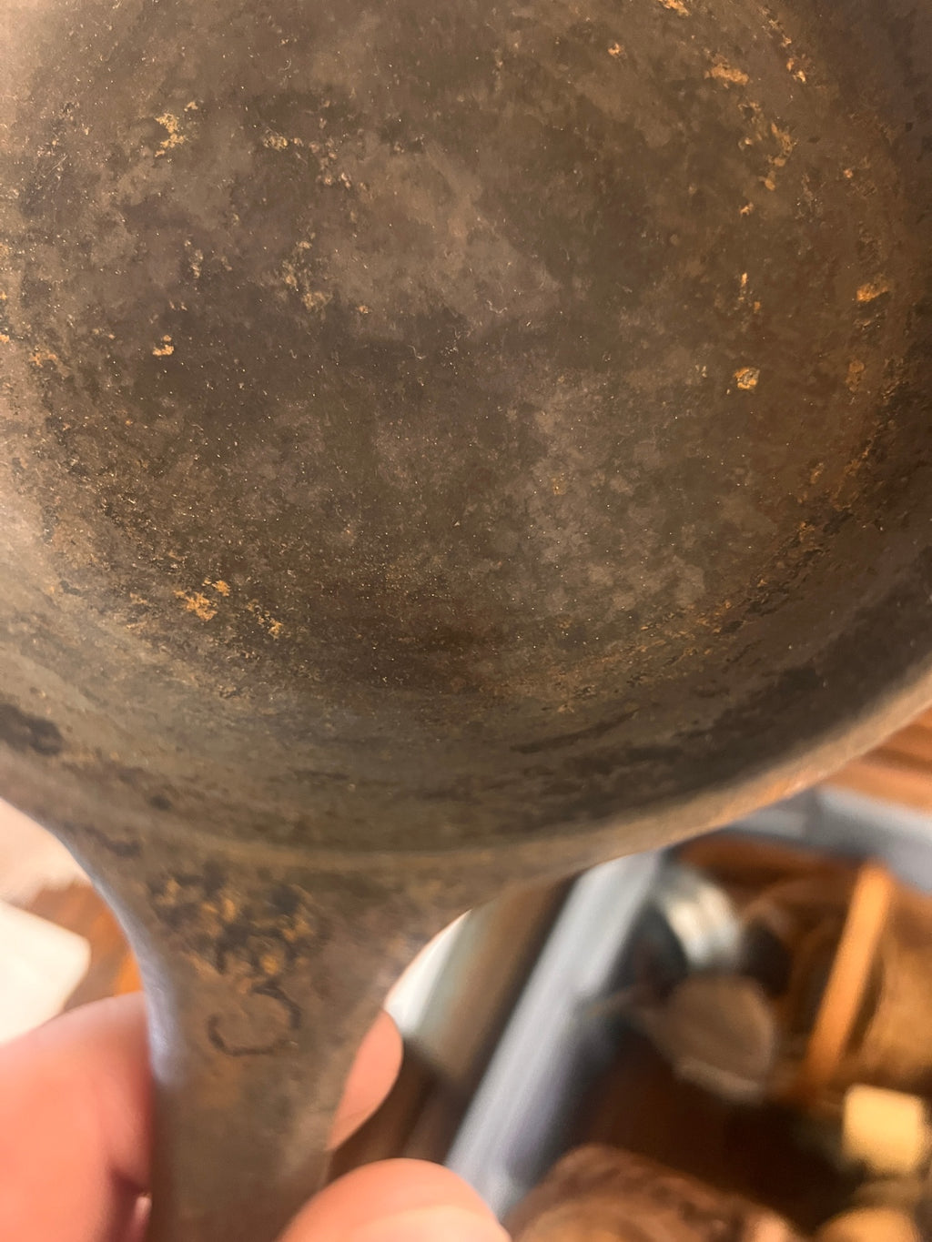 Antique Unmarked Cast Iron Skillet – Early 1900s Hand Cast Fry Pan with Pour Spout – Primitive Farmhouse Cookware
