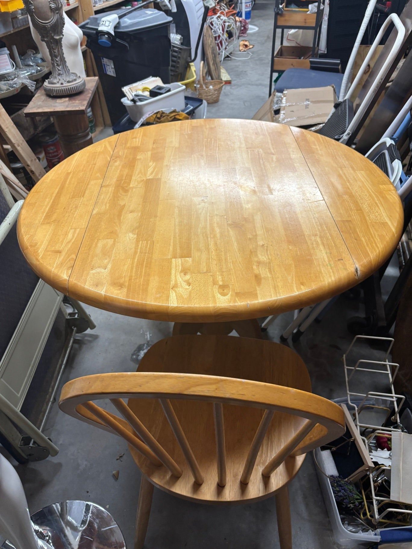 Round Wooden Drop Leaf Table With 4 Chairs