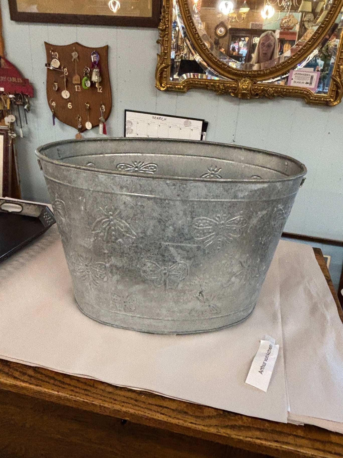 VINTAGE GALVANIZED STEEL EMBOSSED LARGE OVAL BEER ICE BUCKET 