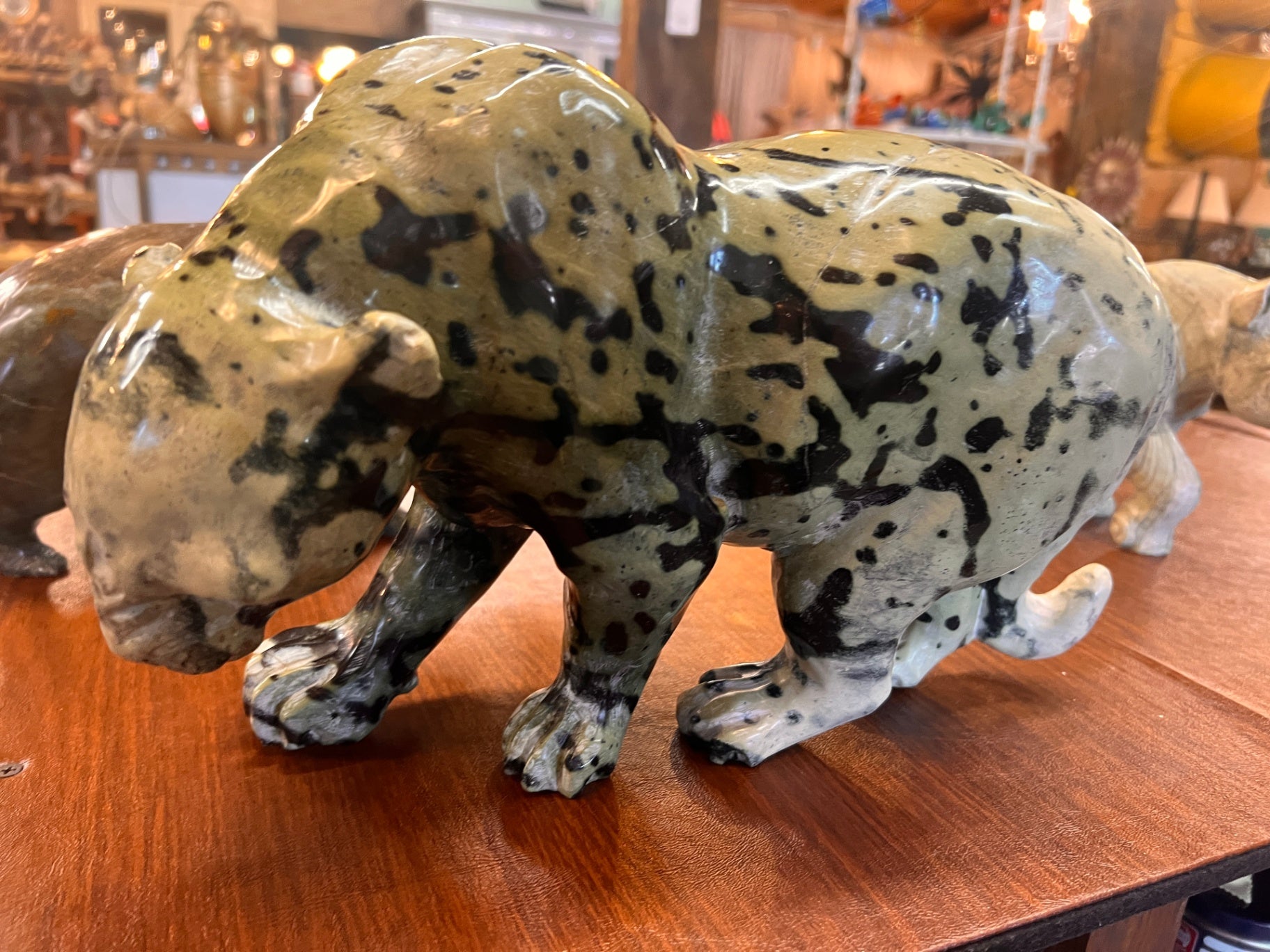 Vintage Hand Carved Stone Leopard Sculpture – Polished Green & Black Serpentine Panther Figurine 12” Decor