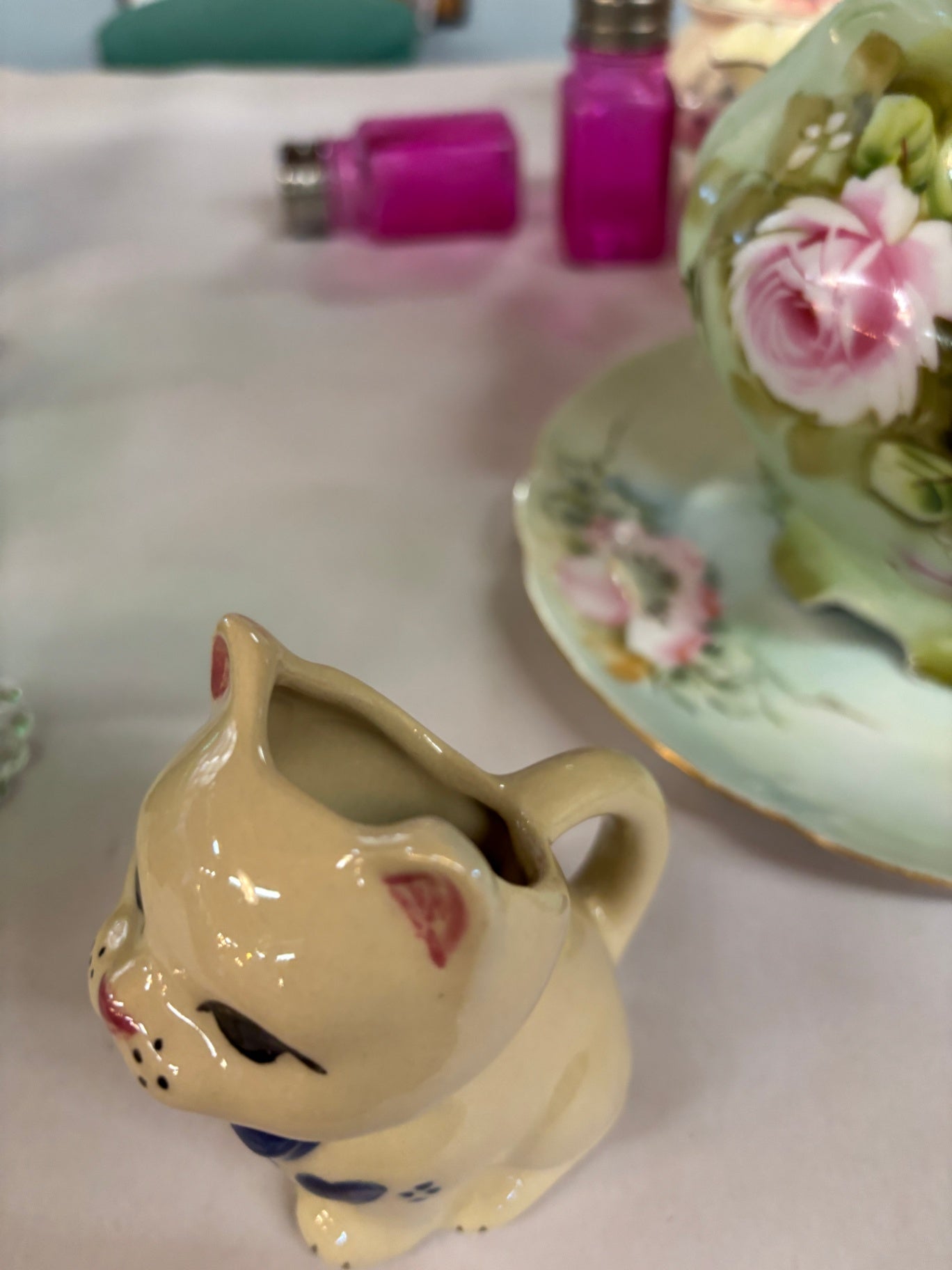 Vtg Shawnee Art Pottery Puss’n Boots Creamer Cat pitcher USA. Approx 4.5”x 4.75”