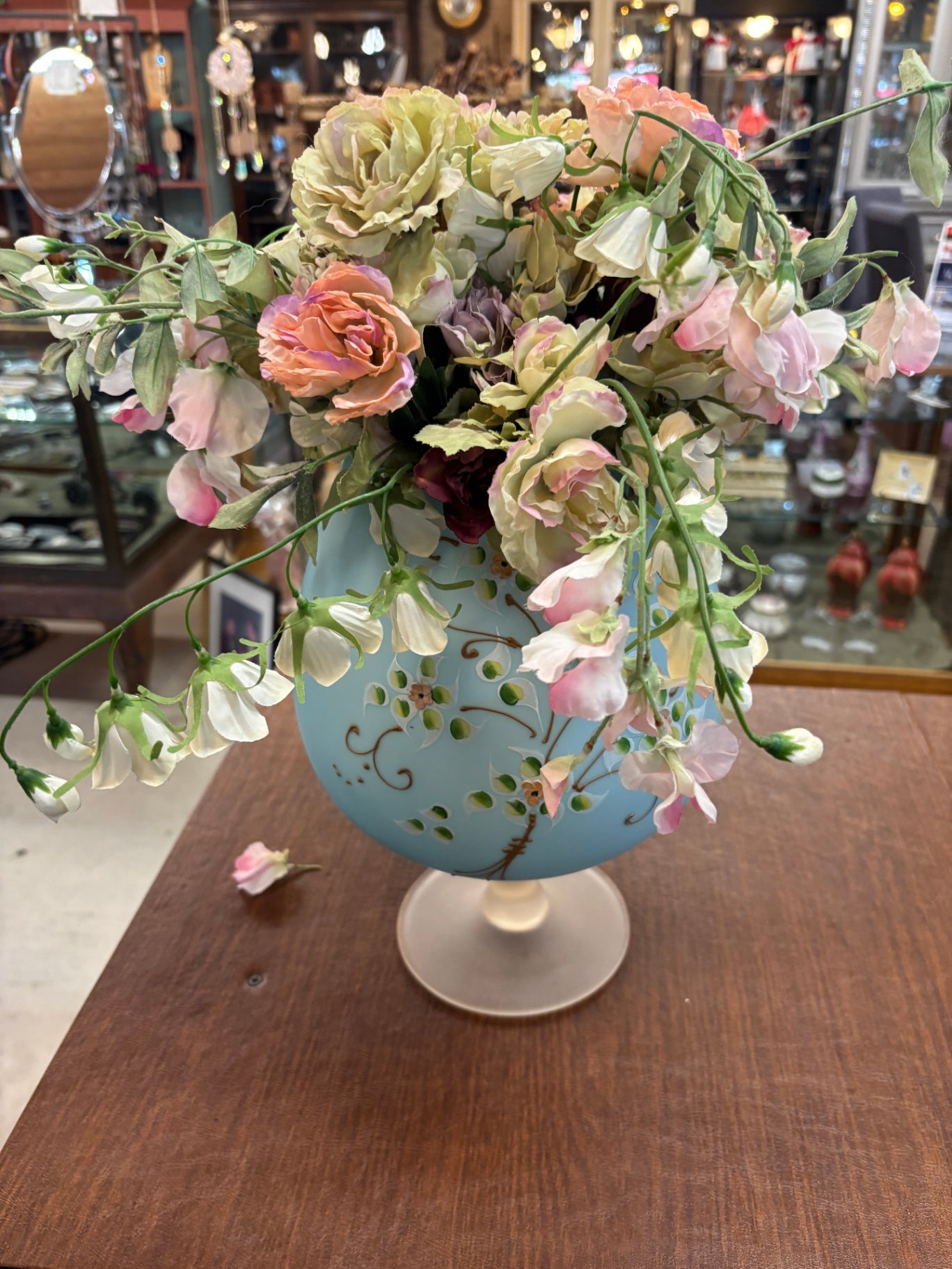 Vintage-style blue glass vase 