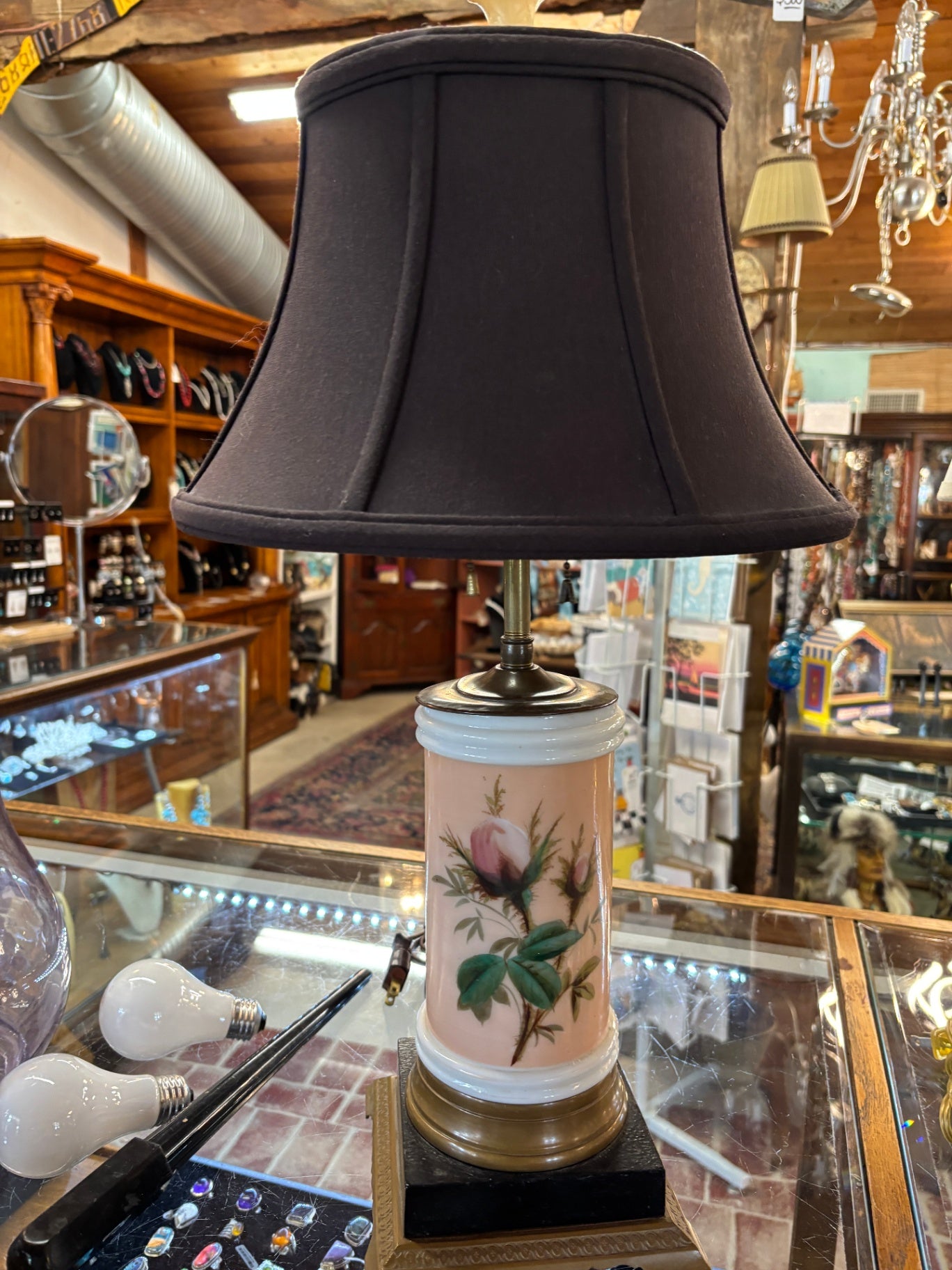Vintage-style table lamp