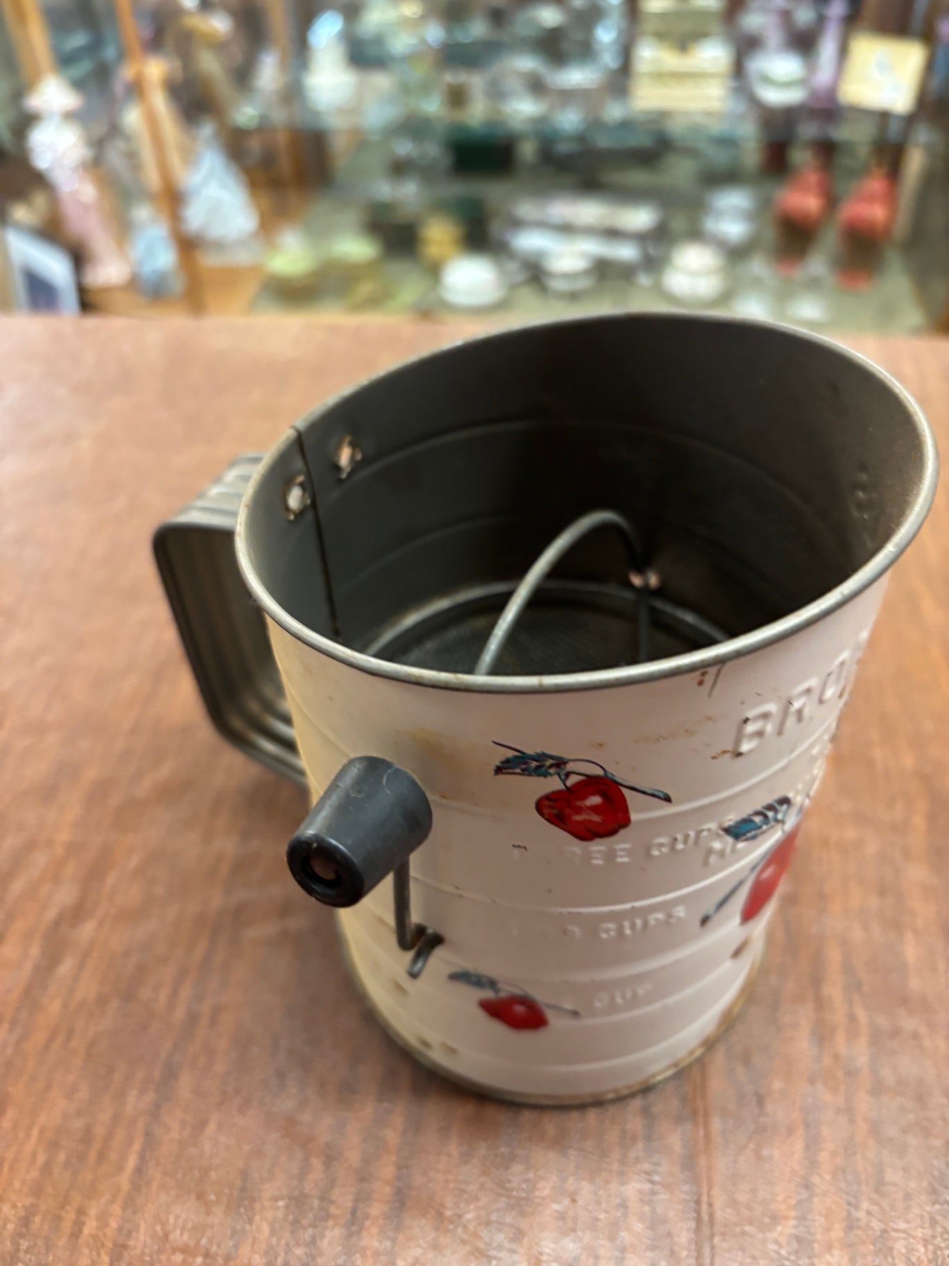 Vintage Bromwell’s APPLE Measuring 3-Cup Flour Sifter Farmhouse