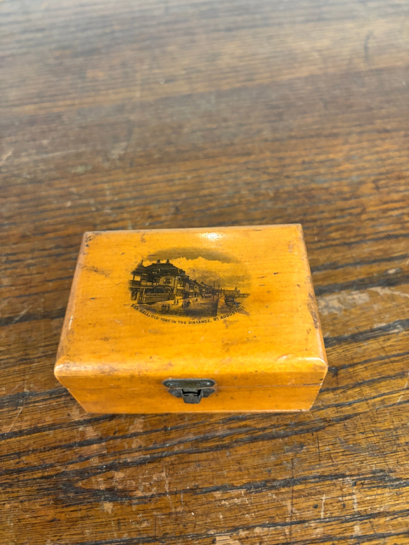 Mauchline Ware wooden souvenir trinket box,