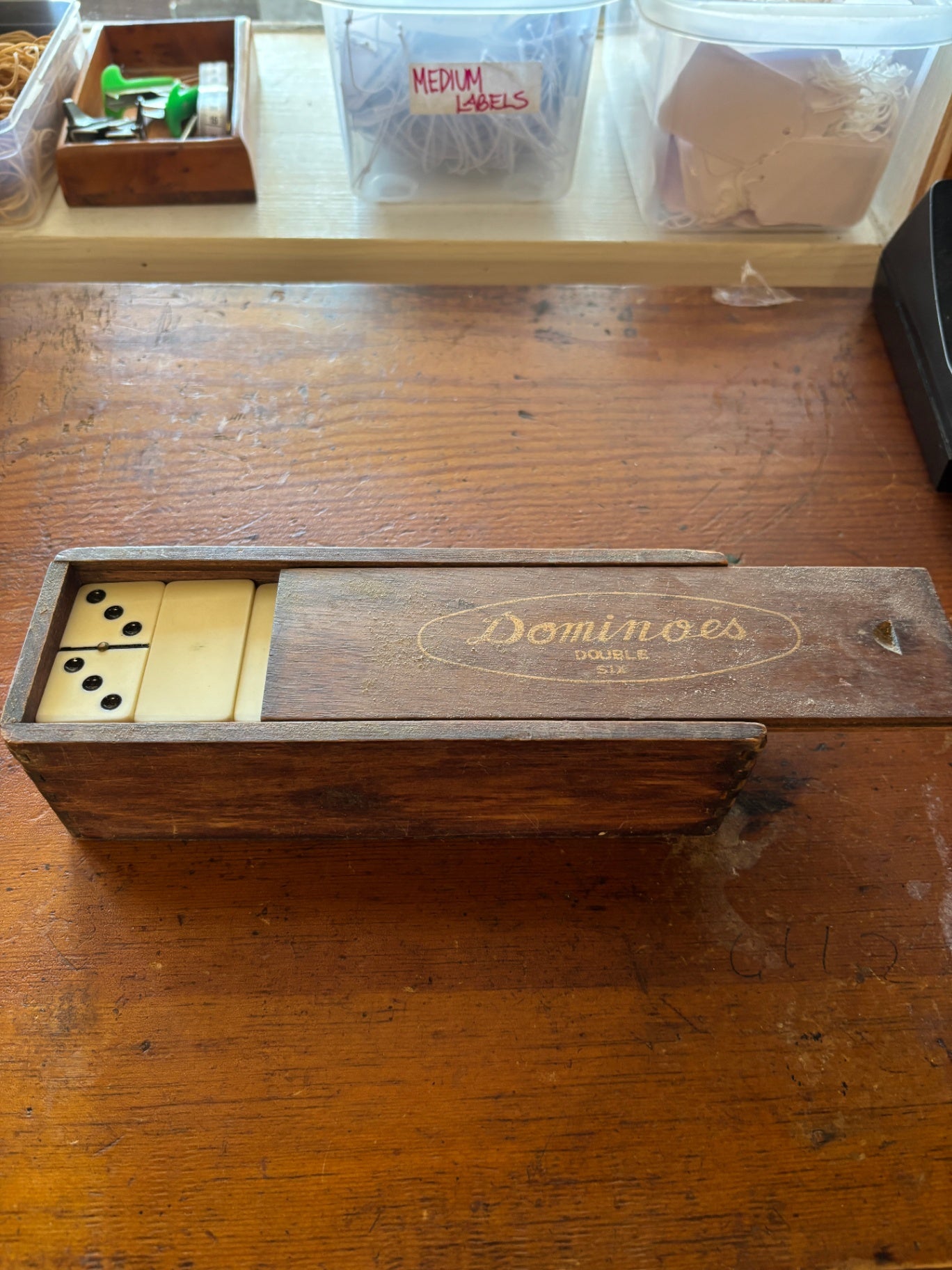 Vintage-style Double Six Dominoes
