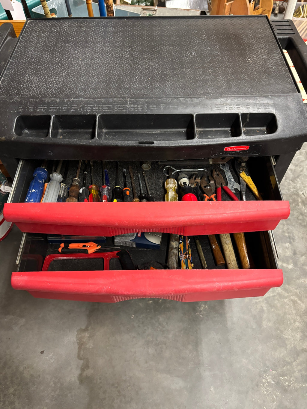  Rubbermaid Commercial TradeMaster Mobile Workcenter. With Tools