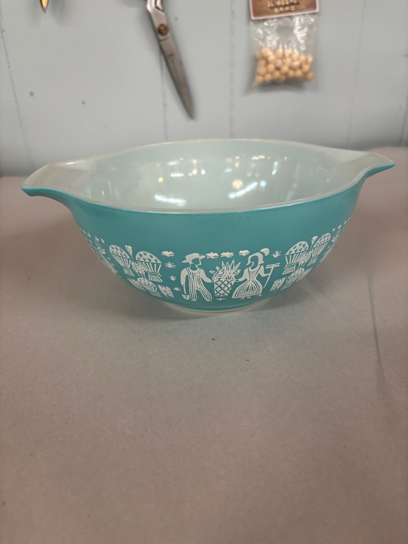 Pyrex Amish Butterprint Cinderella Mixing Bowl 2.5 Quarts