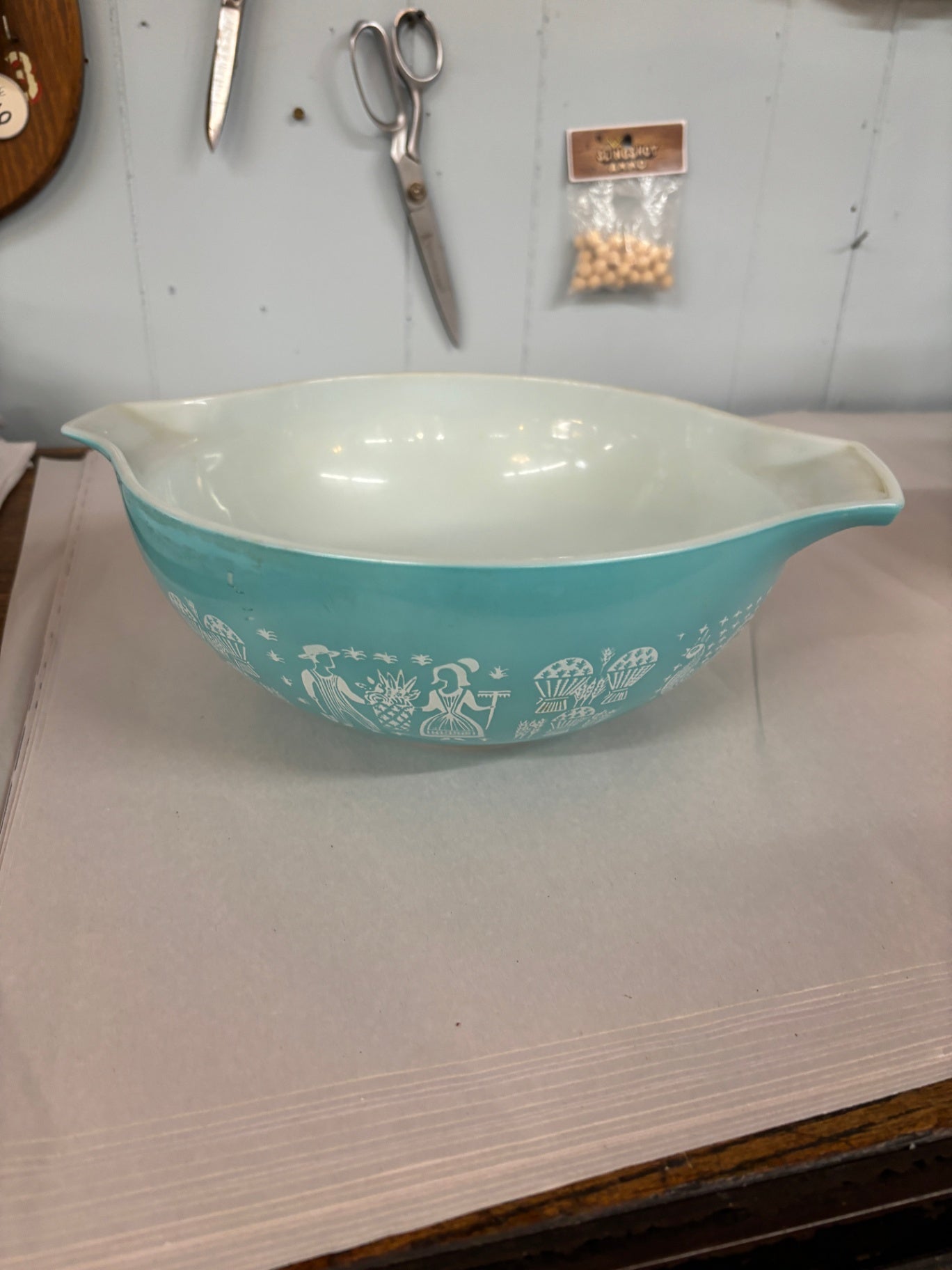 Pyrex Amish Butterprint Cinderella Mixing Bowl 4 Quarts