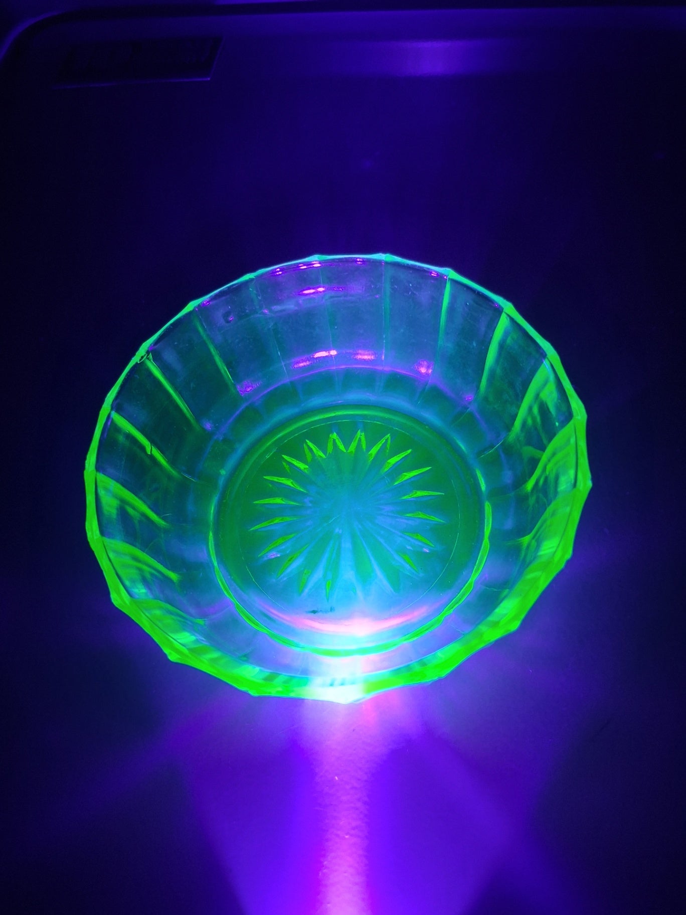 Uranium bowl dsc 