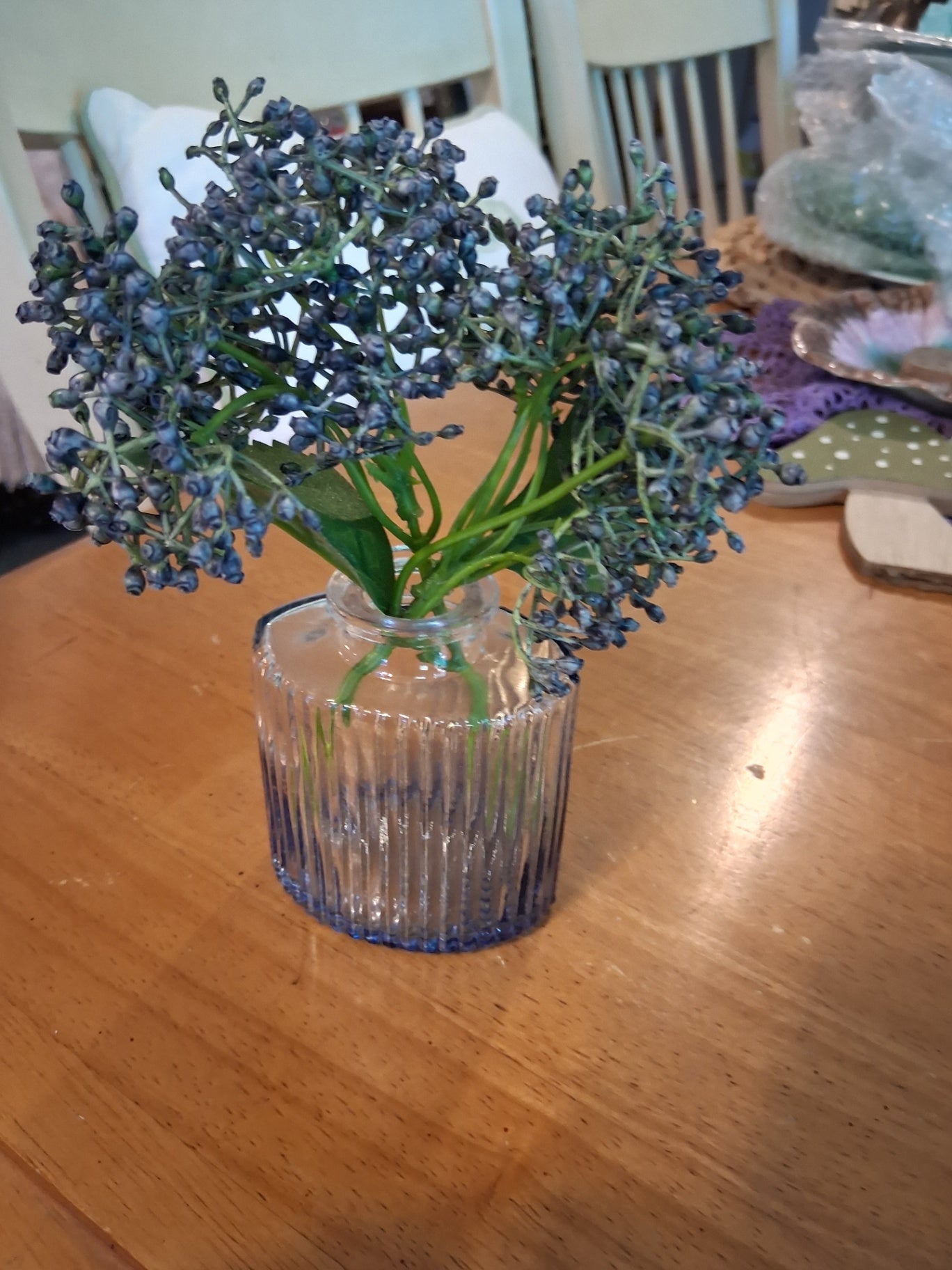 Blue vase w/berries dsc